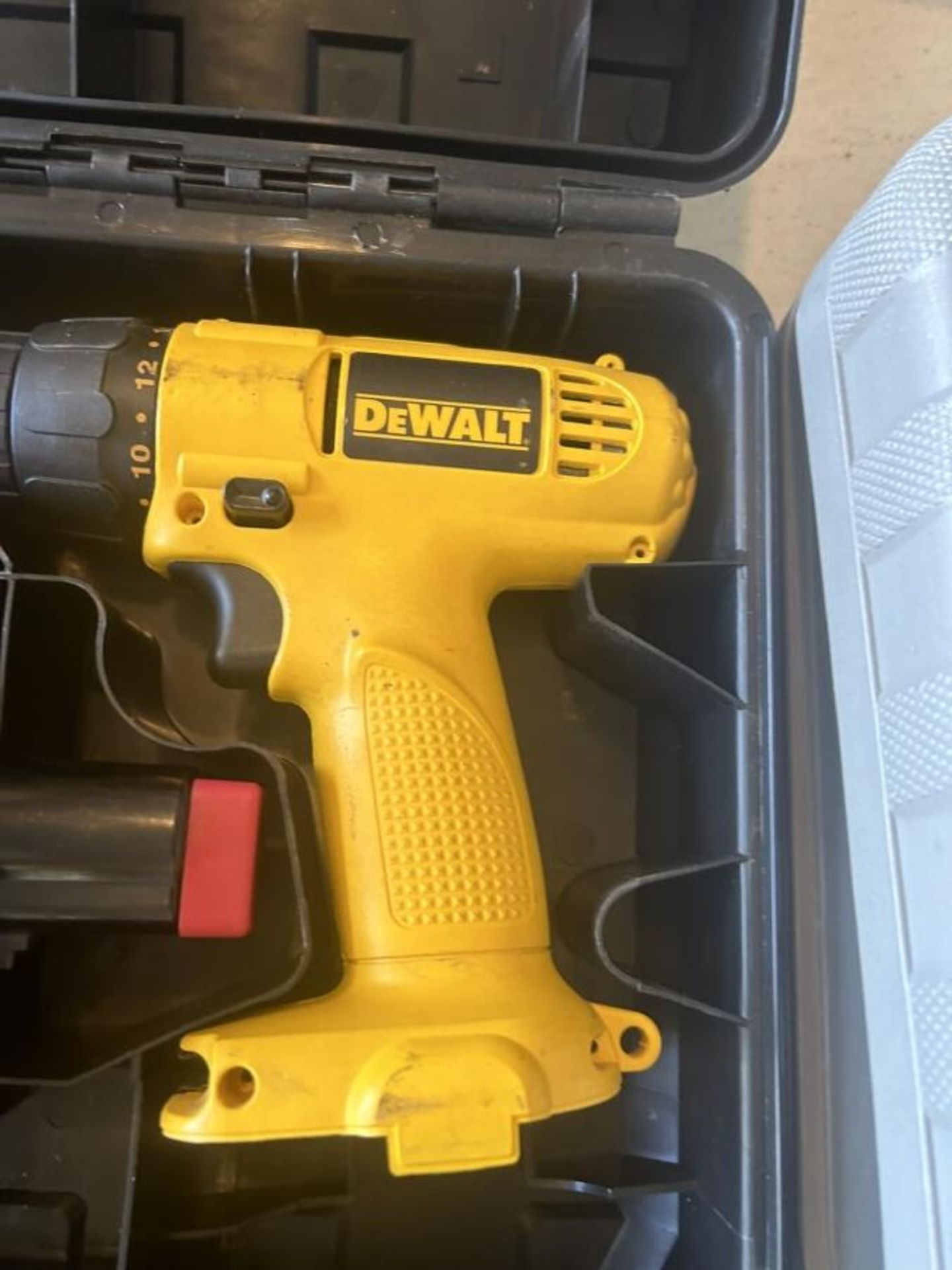 DEWALT 12V CORDLESS DRILL AND CRAFTSMAN CORDLESS DRILL W/ BATTERIES AND CHARGERS - Image 2 of 5