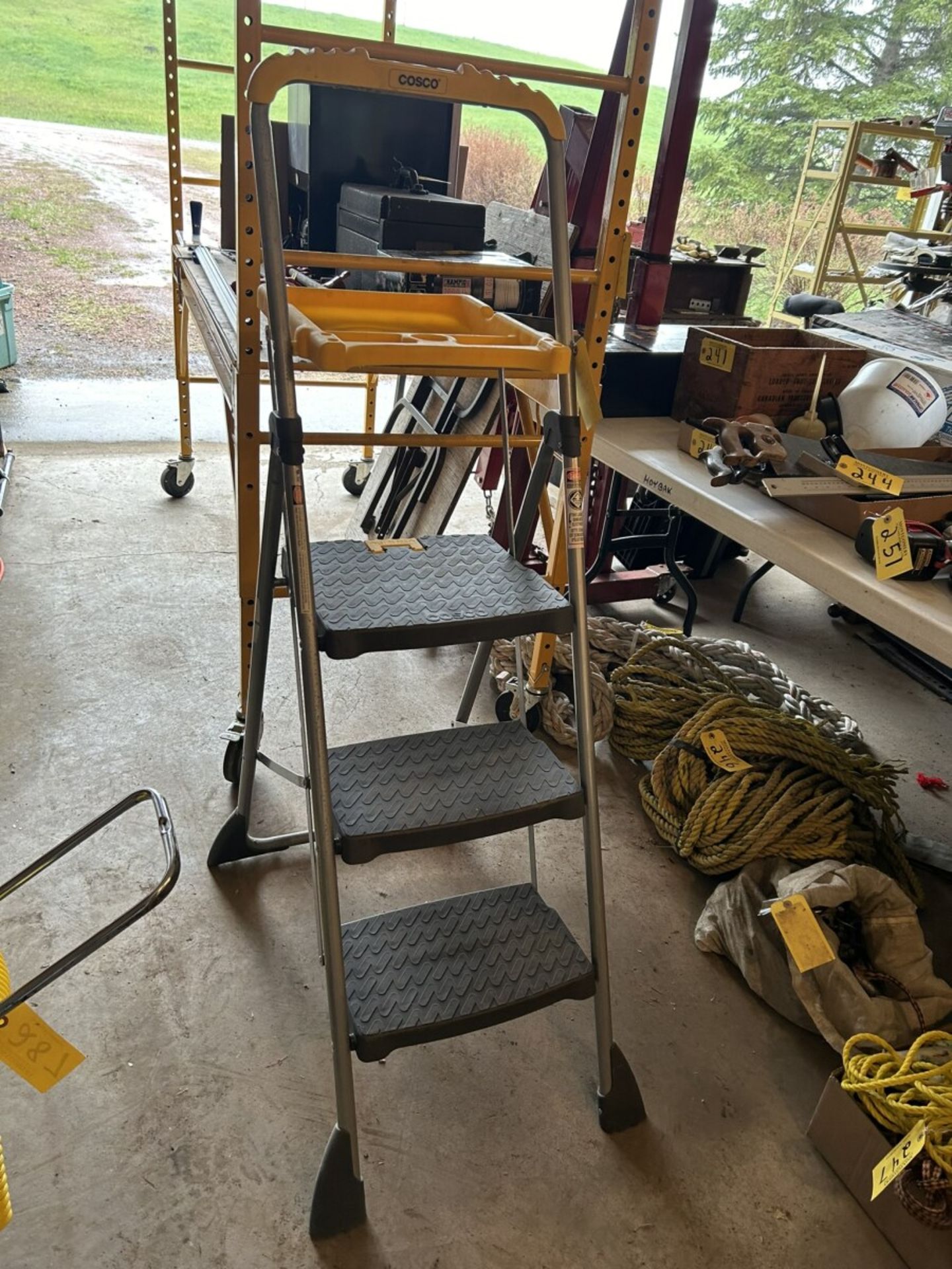 COSCO 3-STEP PAINTERS LADDER