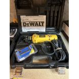 DEWALT HEAVY DUTY CUT-OUT TOOL