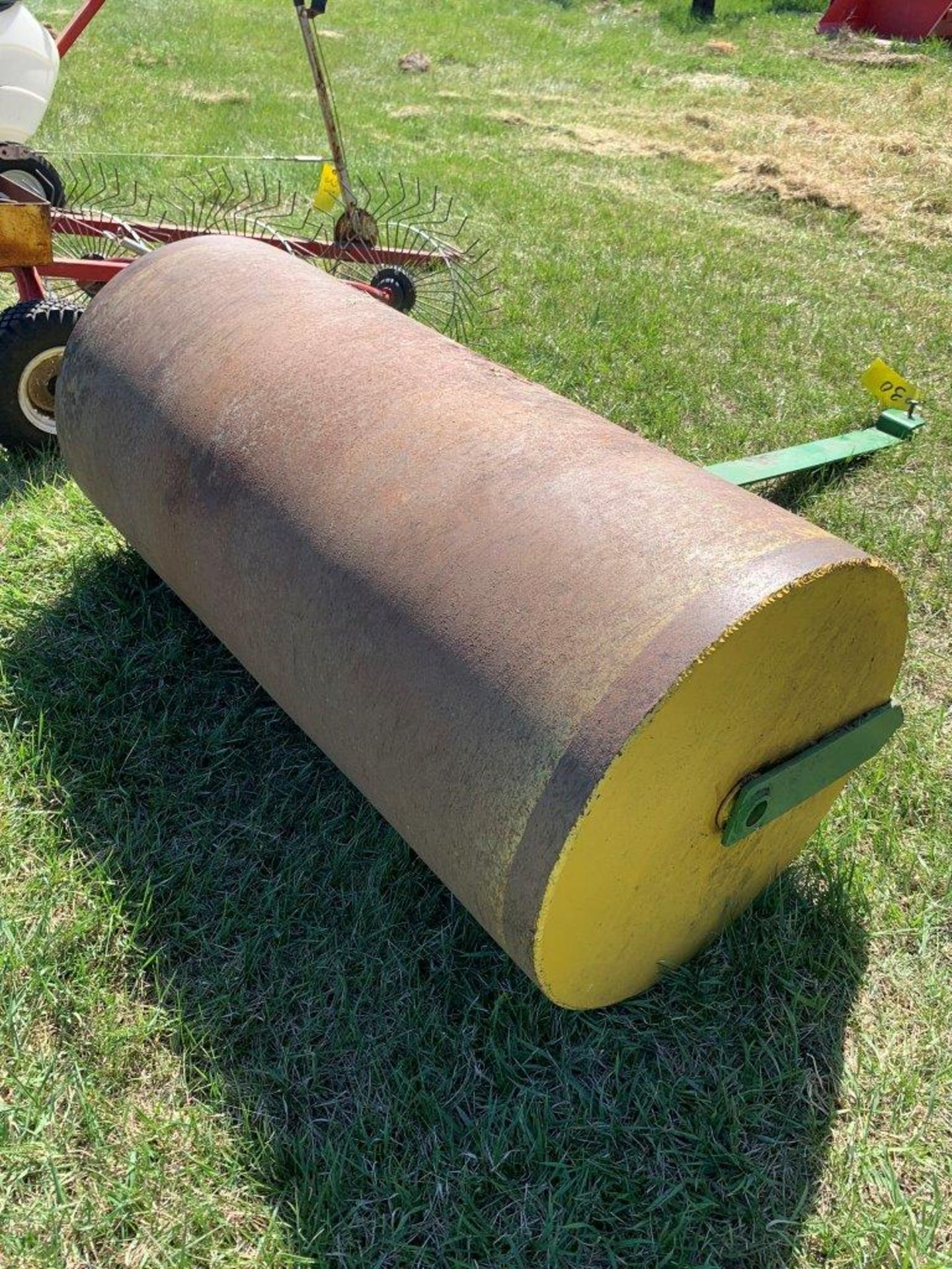 42" X 20" LAWN ROLLER (CONCRETE FILLED) - Image 2 of 3