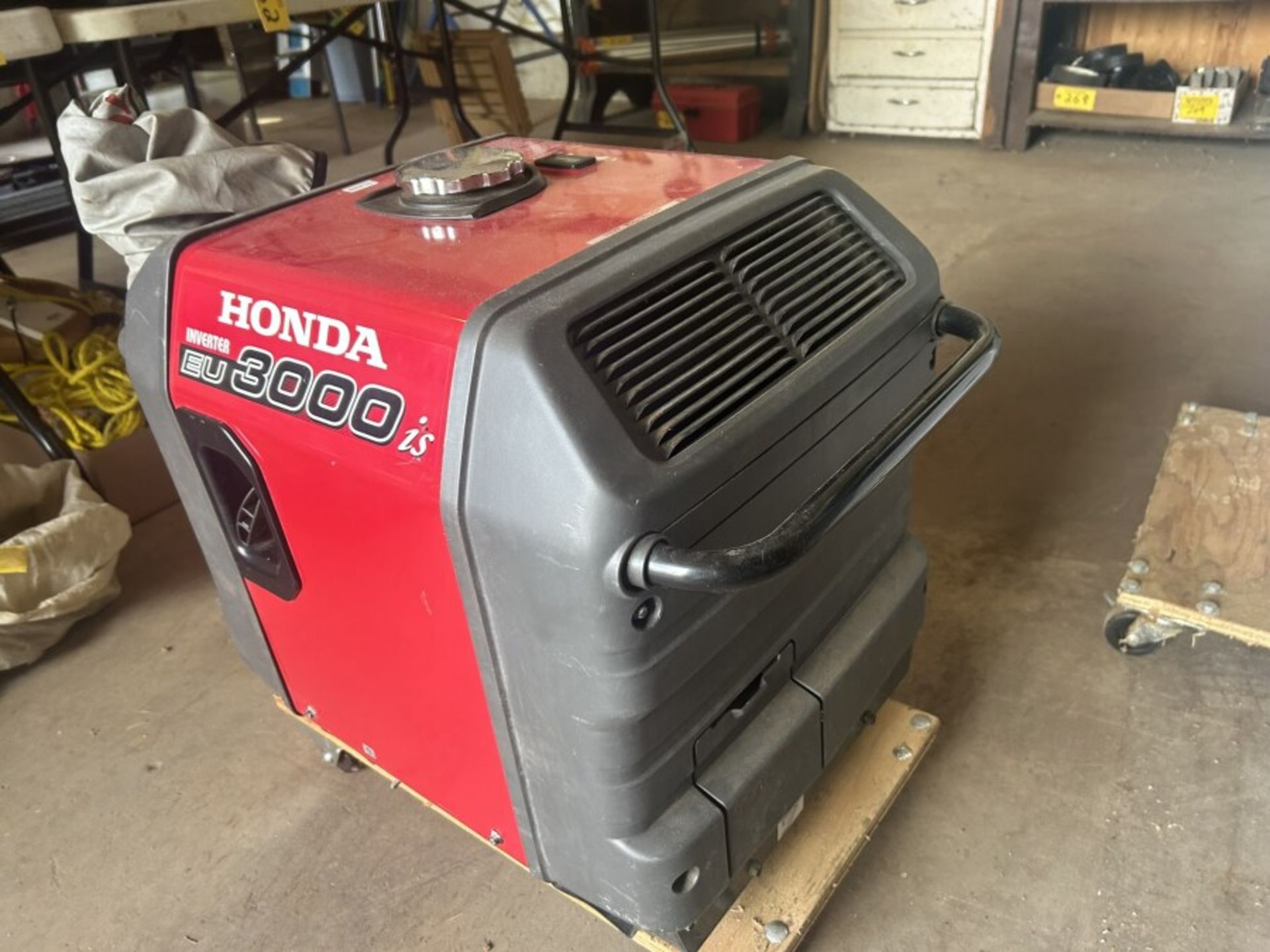 HONDA EU3000 IS INVERTOR GEN SET - Image 3 of 5