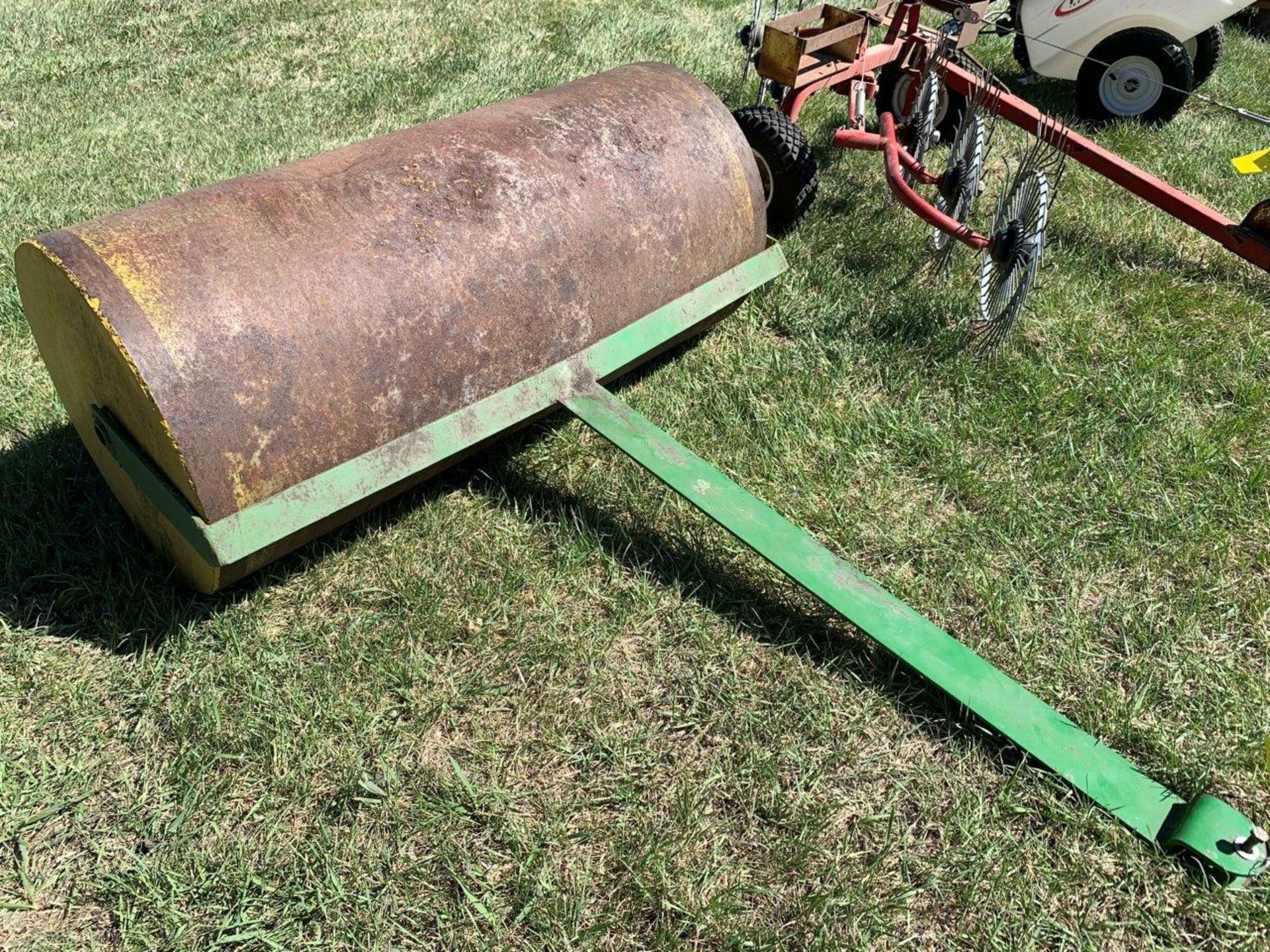 42" X 20" LAWN ROLLER (CONCRETE FILLED)