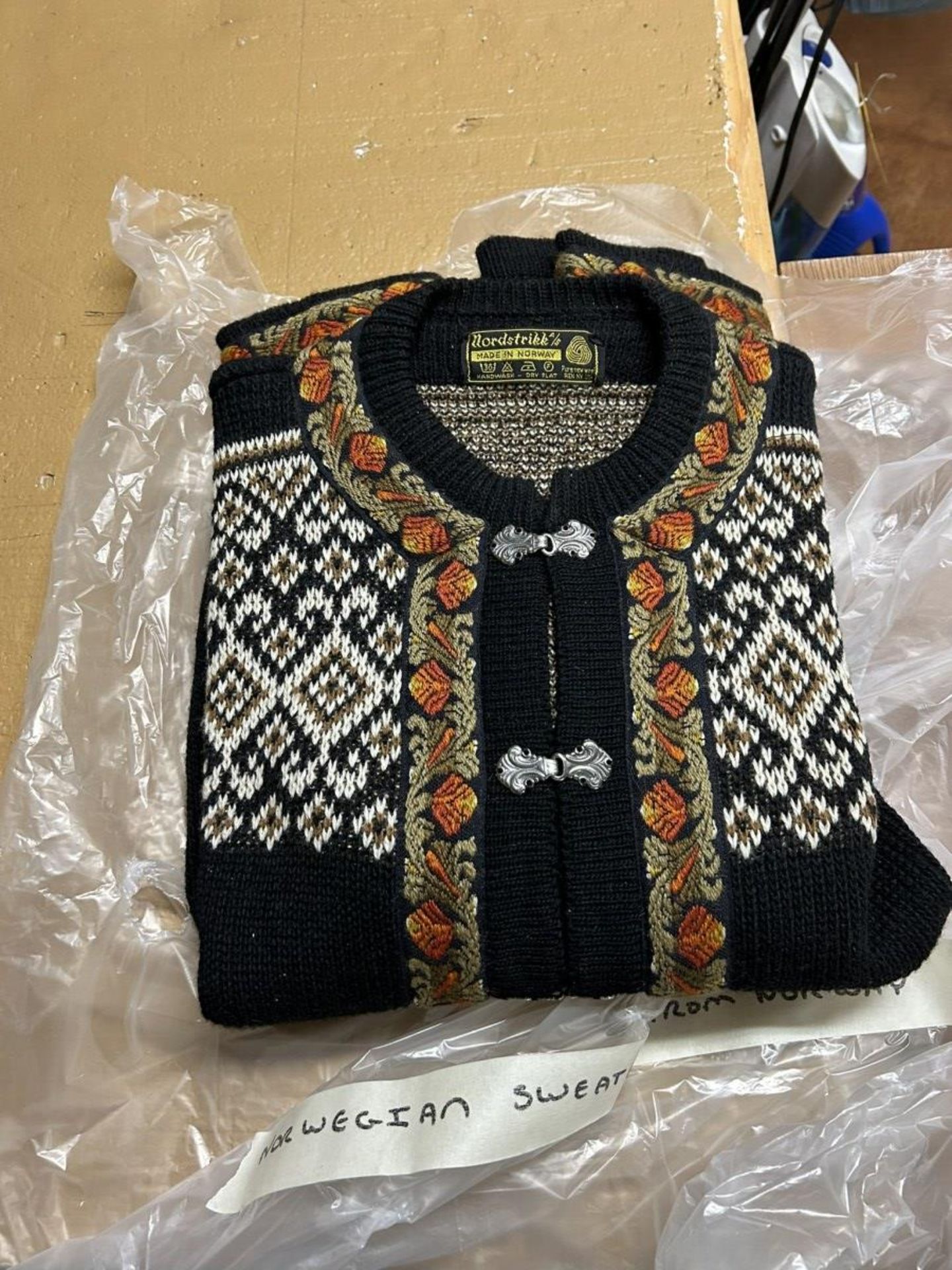 NORWEGIAN VIRGIN WOOL SWEATER