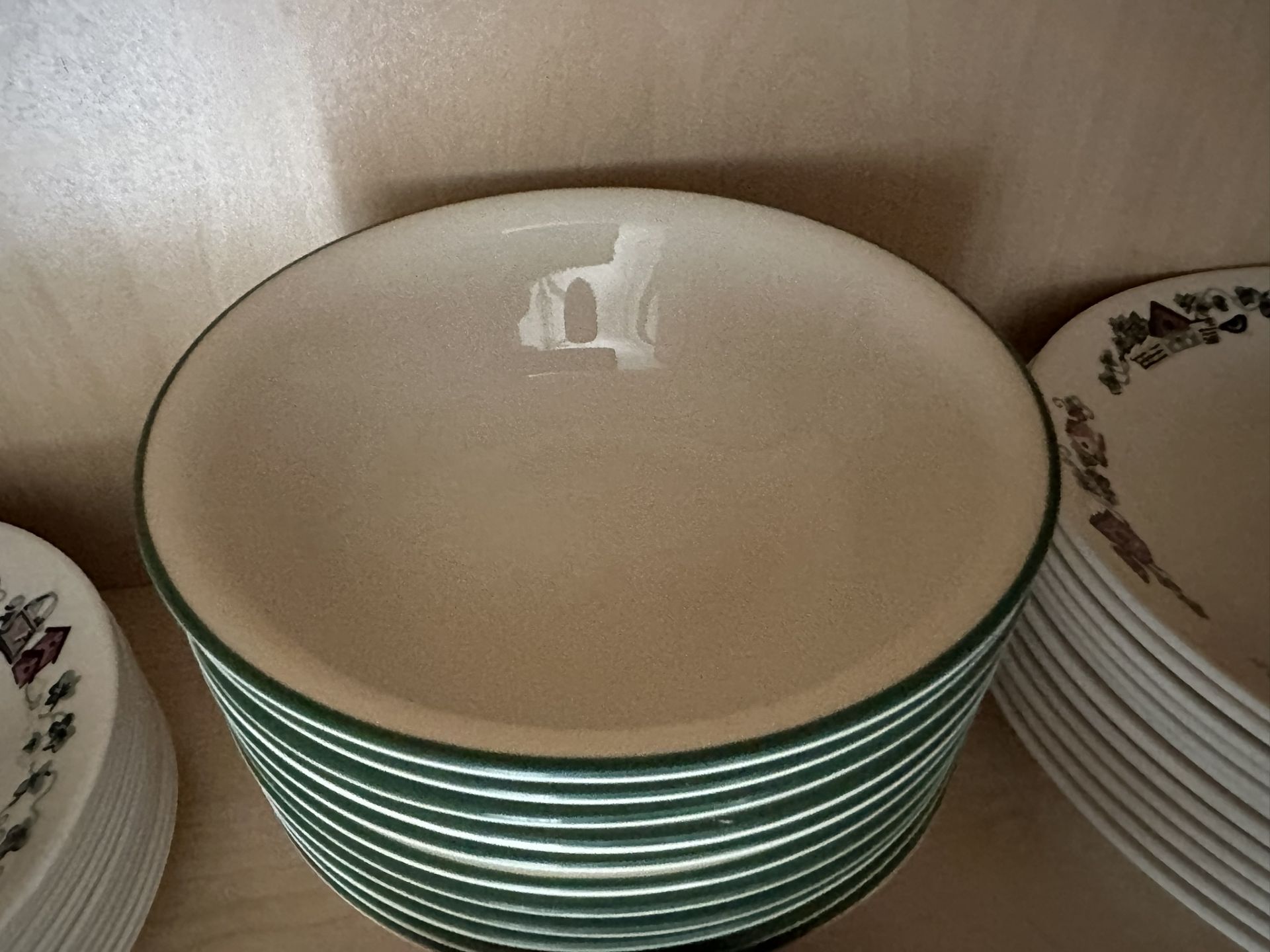 SET OF CORRELLE DISHES, PLATES, BOWLS, SERVING BOWLS, ETC. - Image 6 of 6