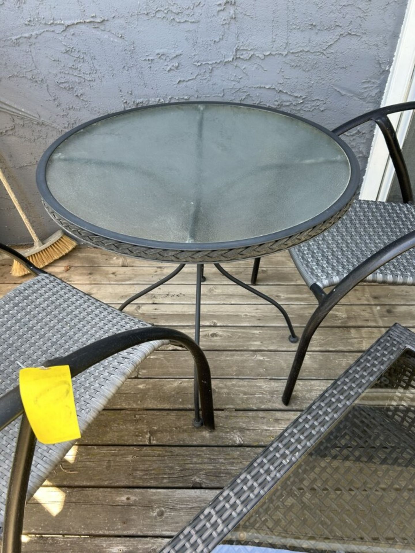 L/O - WICKER PATIO FURNITURE - Image 4 of 6