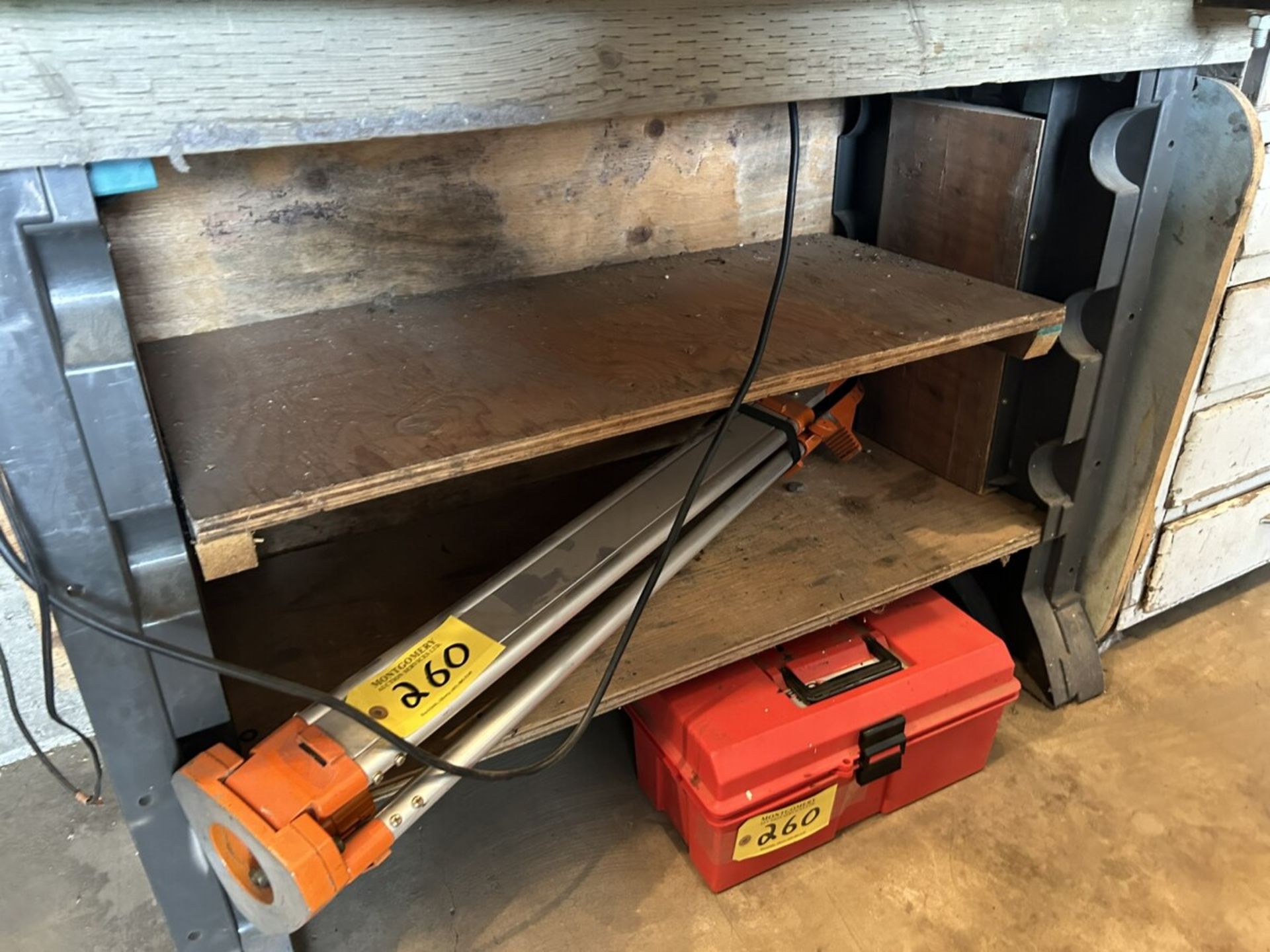 48"X24"X36" WORK BENCH W/ 4" BENCH VISE (POLY STORAGE BINS NOT INCLUDED) - Image 5 of 5