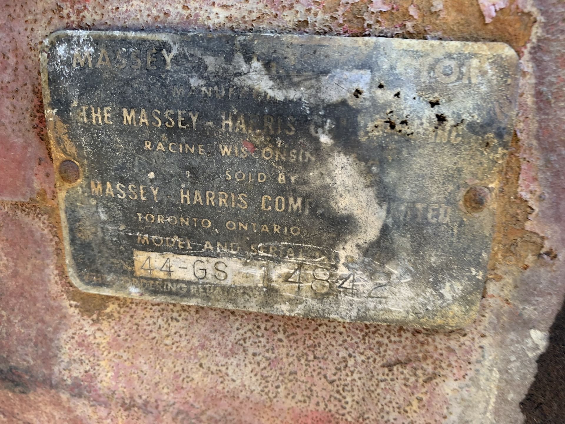 MASSEY HARRIS 44G TRACTOR S/N 4842W/ 7 FT DOZER BLADE - RUNNING - Image 17 of 17
