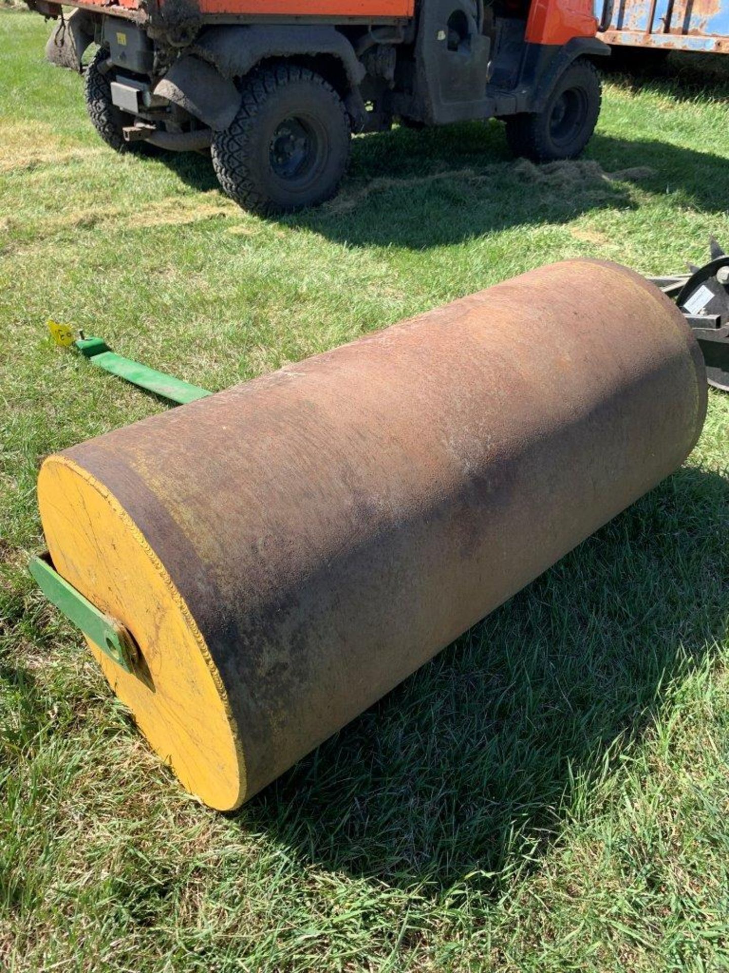 42" X 20" LAWN ROLLER (CONCRETE FILLED) - Image 3 of 3