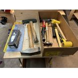 L/O ASSORTED - HAMMERS, MALLETS W/LAMINATE FLOORING INSTALL TOOL