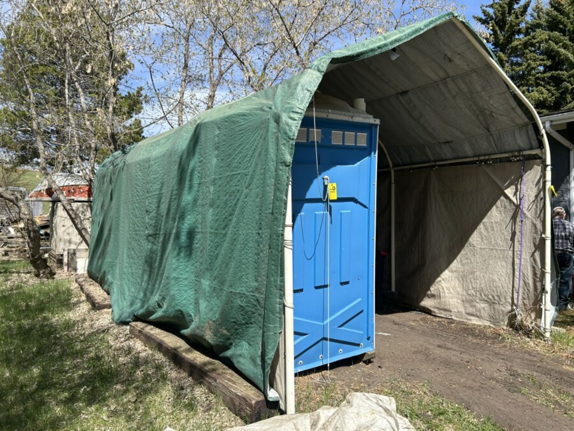 TARP SHELTER - Image 2 of 6