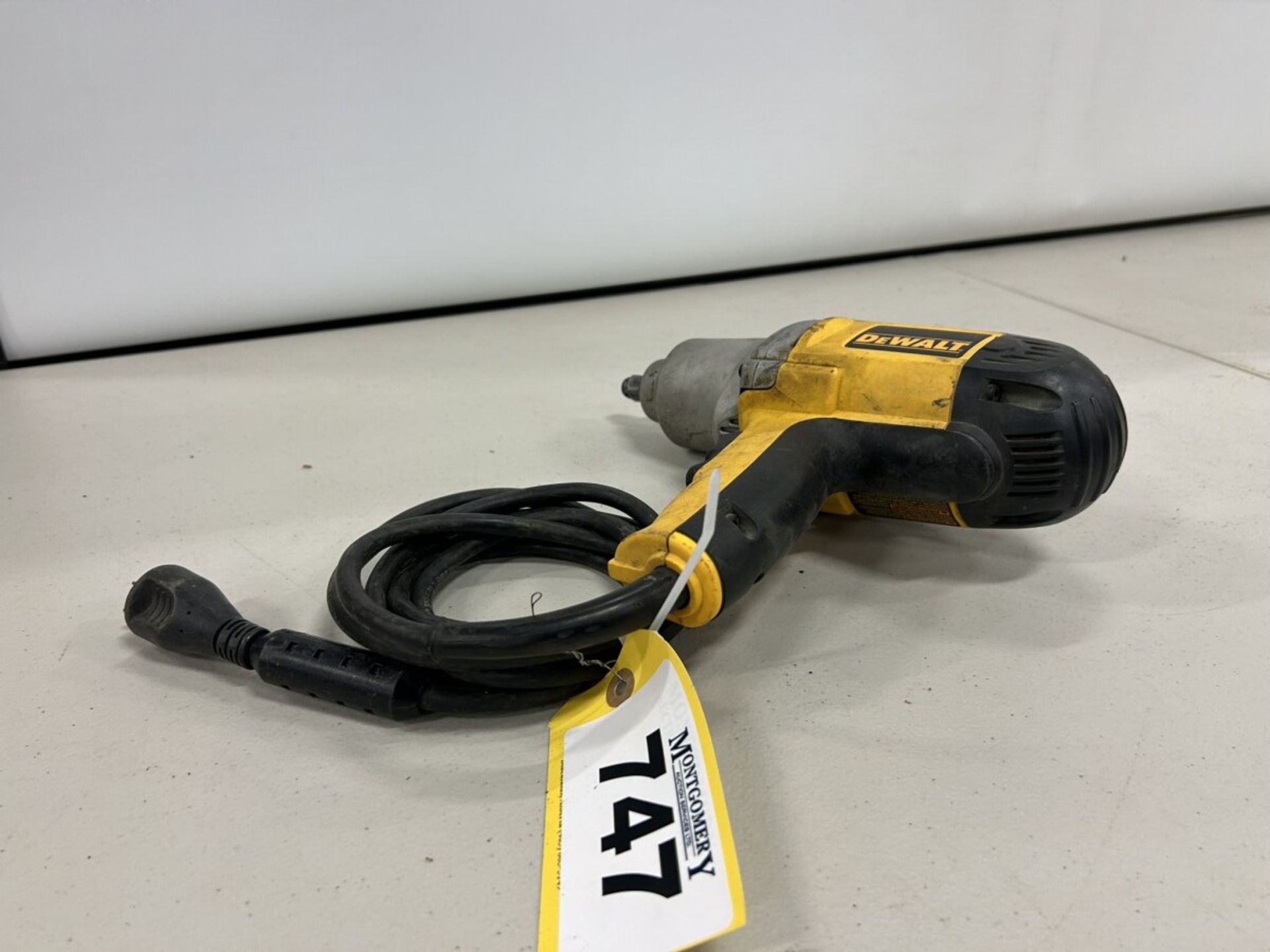 DEWALT 1/2IN IMPACT WRENCH - Image 3 of 4