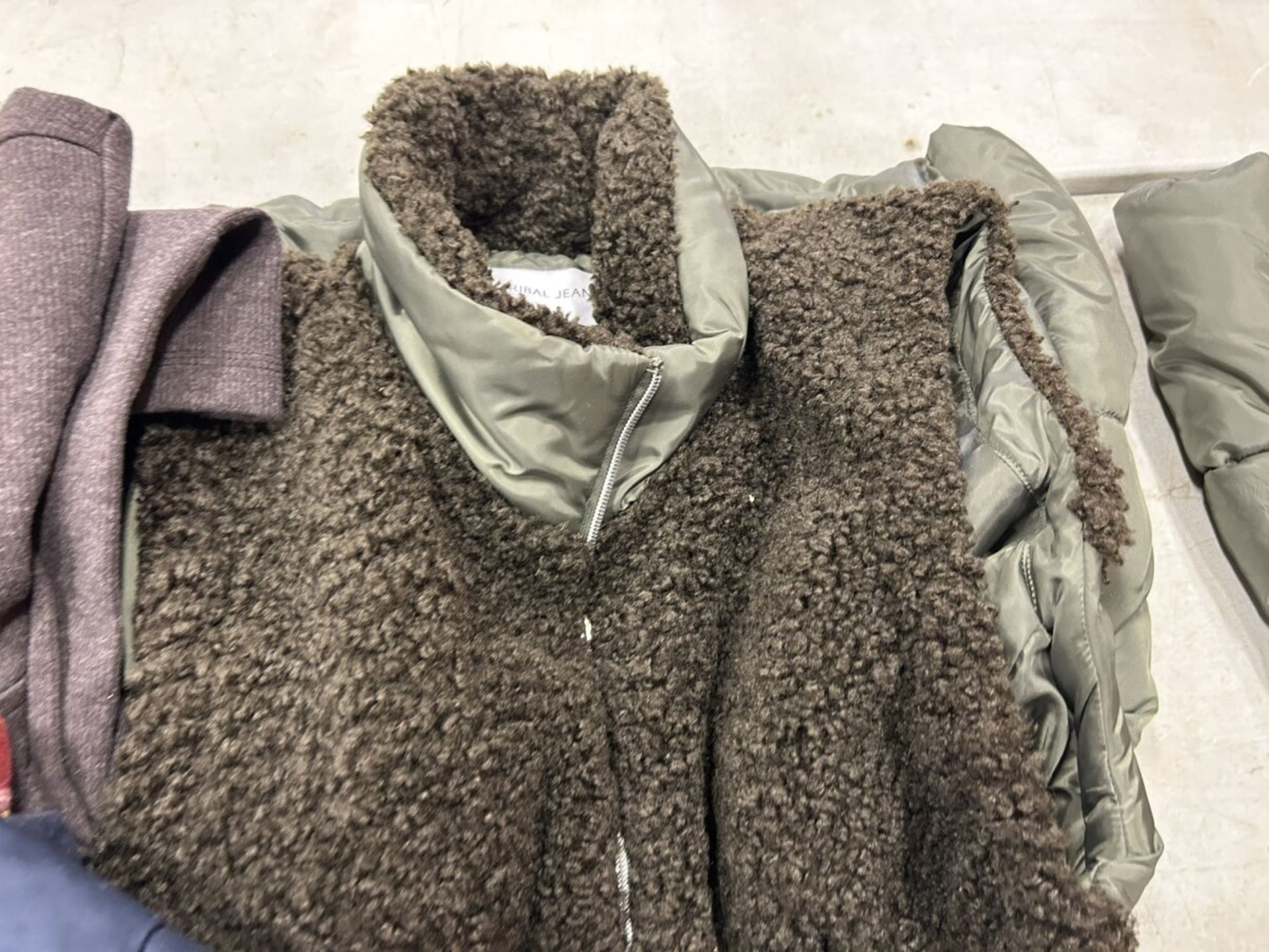 L/O SWEATERS AND COATS: WRANGLER XL, OUTBACK XXL, CINCH XXL, TRIBAL JEANS XL - Bild 5 aus 5