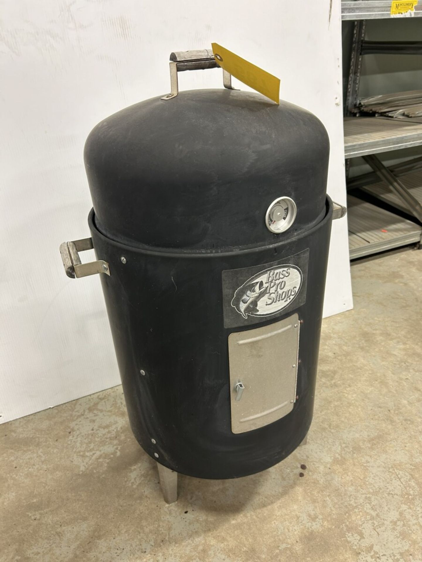 BASS PRO SHOPS SMOKER