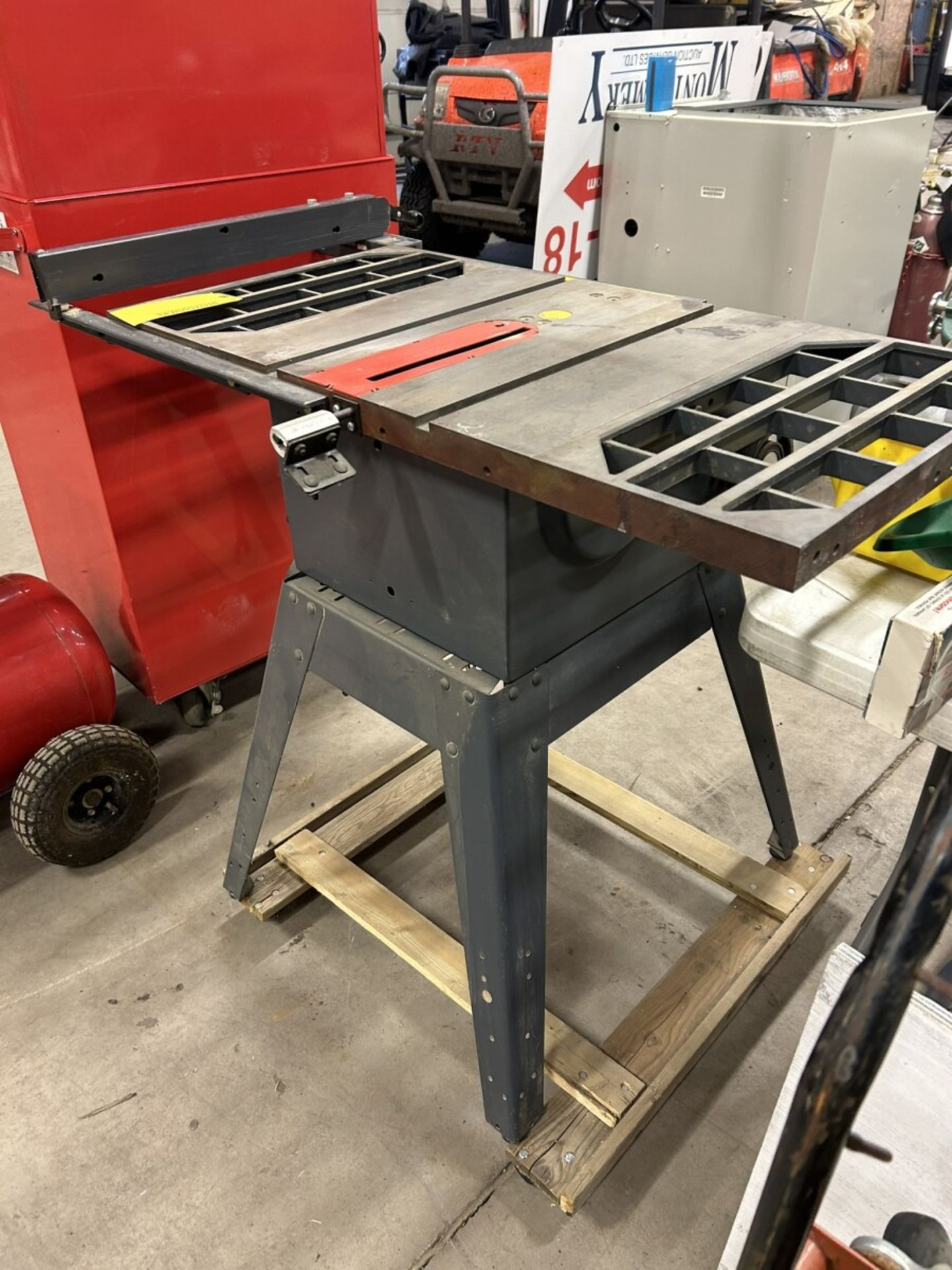 CRAFTSMAN 350 10" TABLE SAW - Image 4 of 6