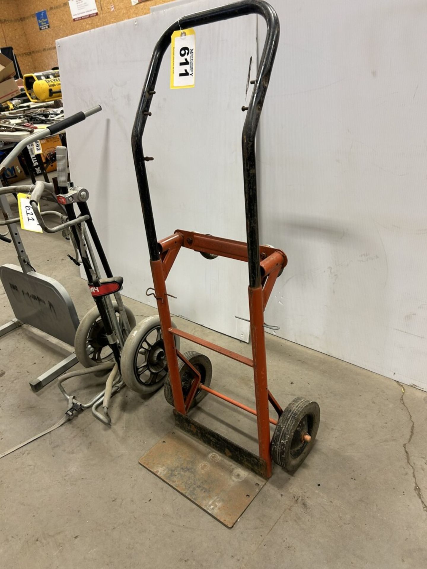 SNOW MOBILE LIFT, HAND TRUCK AND GOLF RIC-SHAW - Bild 4 aus 7