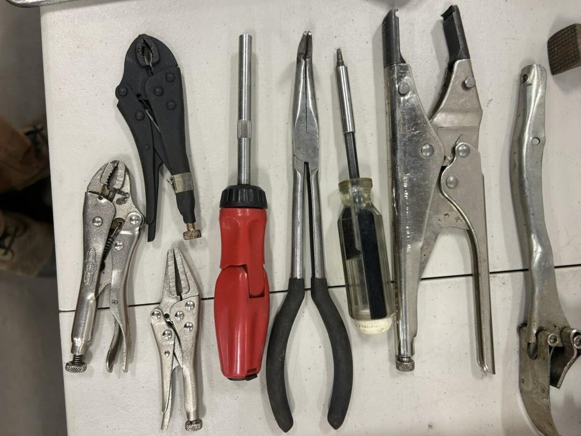 L/O ASSORTED HAND TOOLS PLIERS, ESTWING ROOFERS HATCHET, ETC. - Image 3 of 4