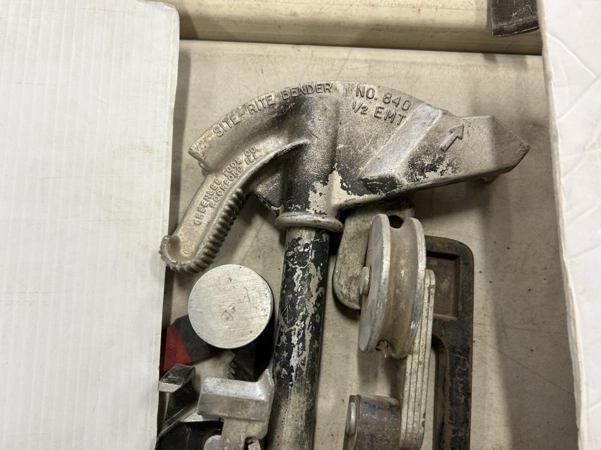 BOLT CUTTERS W/ PIPE BENDING EQUIPMENT - Image 2 of 5