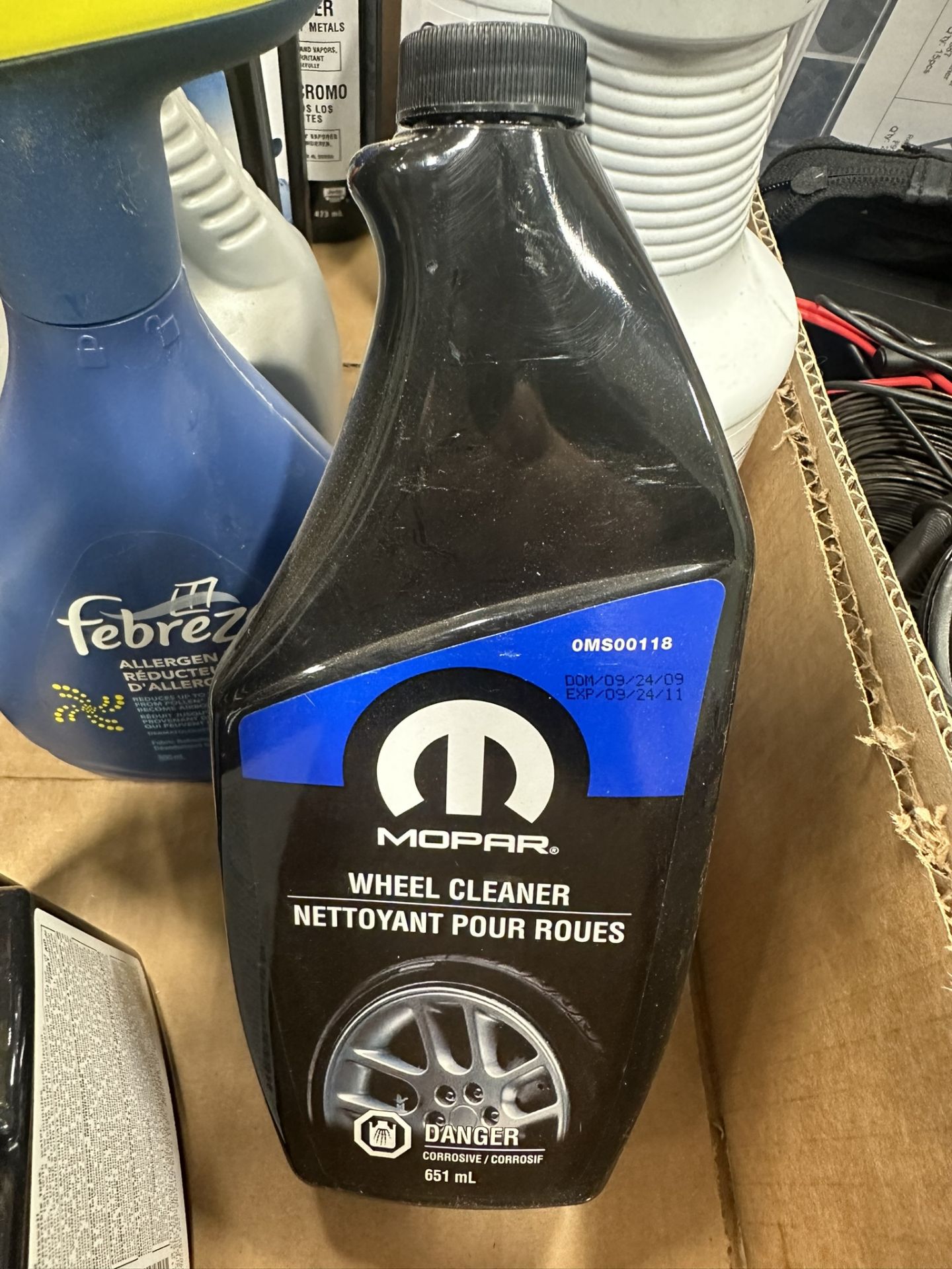 WHEEL CLEANER, TIRE DRESSING, WHITEWALL CLEANER, ETC. - Image 6 of 6