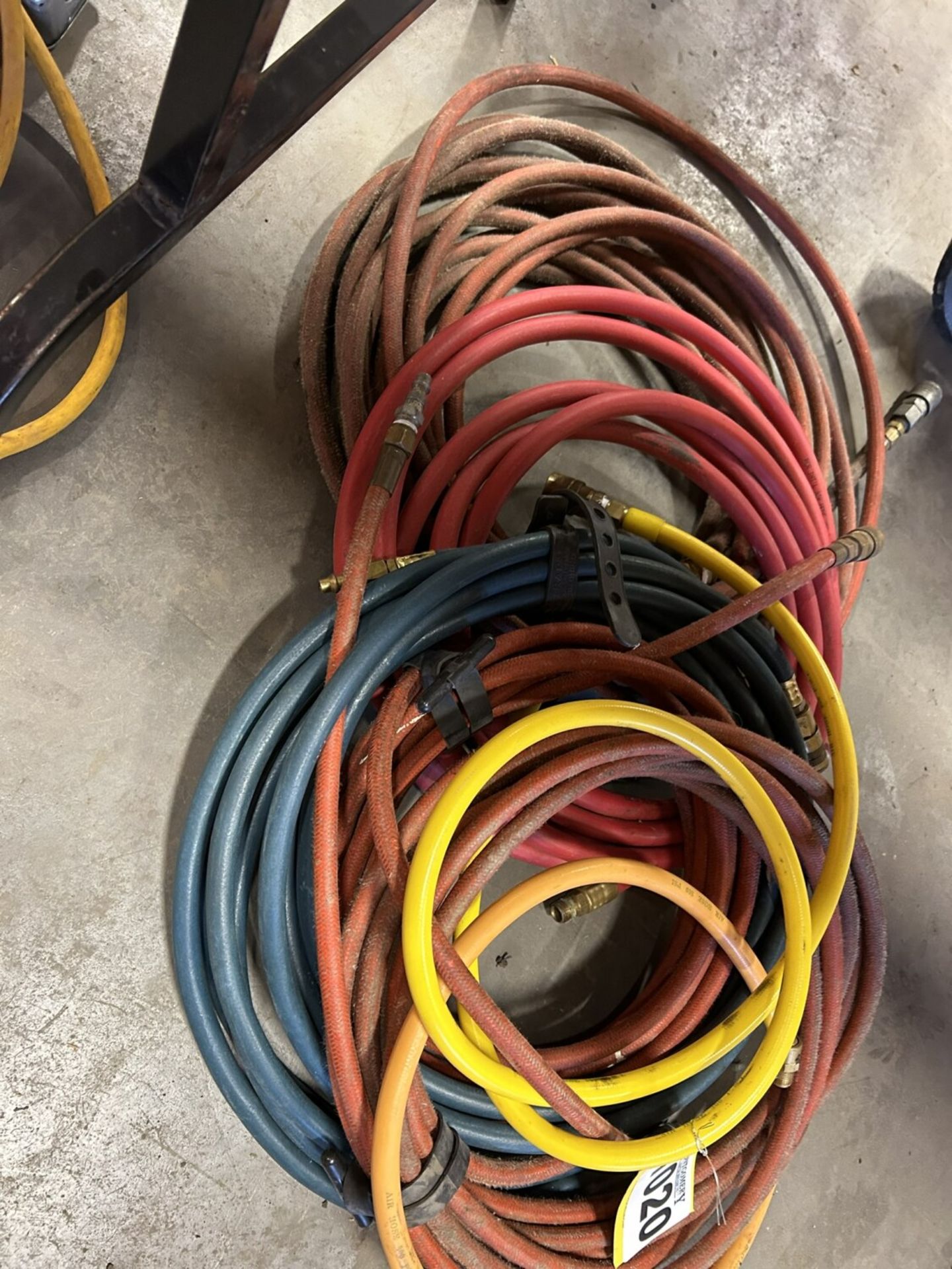 L/O ASSORTED AIR HOSE - Image 2 of 2