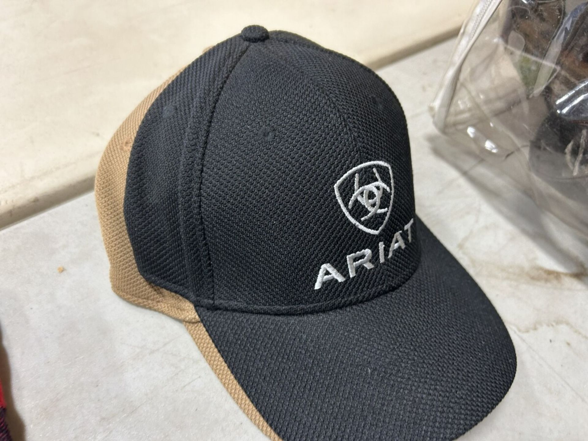 4 ASSORTED M/L ARIAT HATS - Image 2 of 2