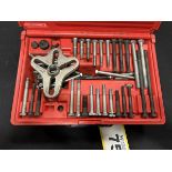 SNAP-ON BOLT GRIP PULLER SET CJ98