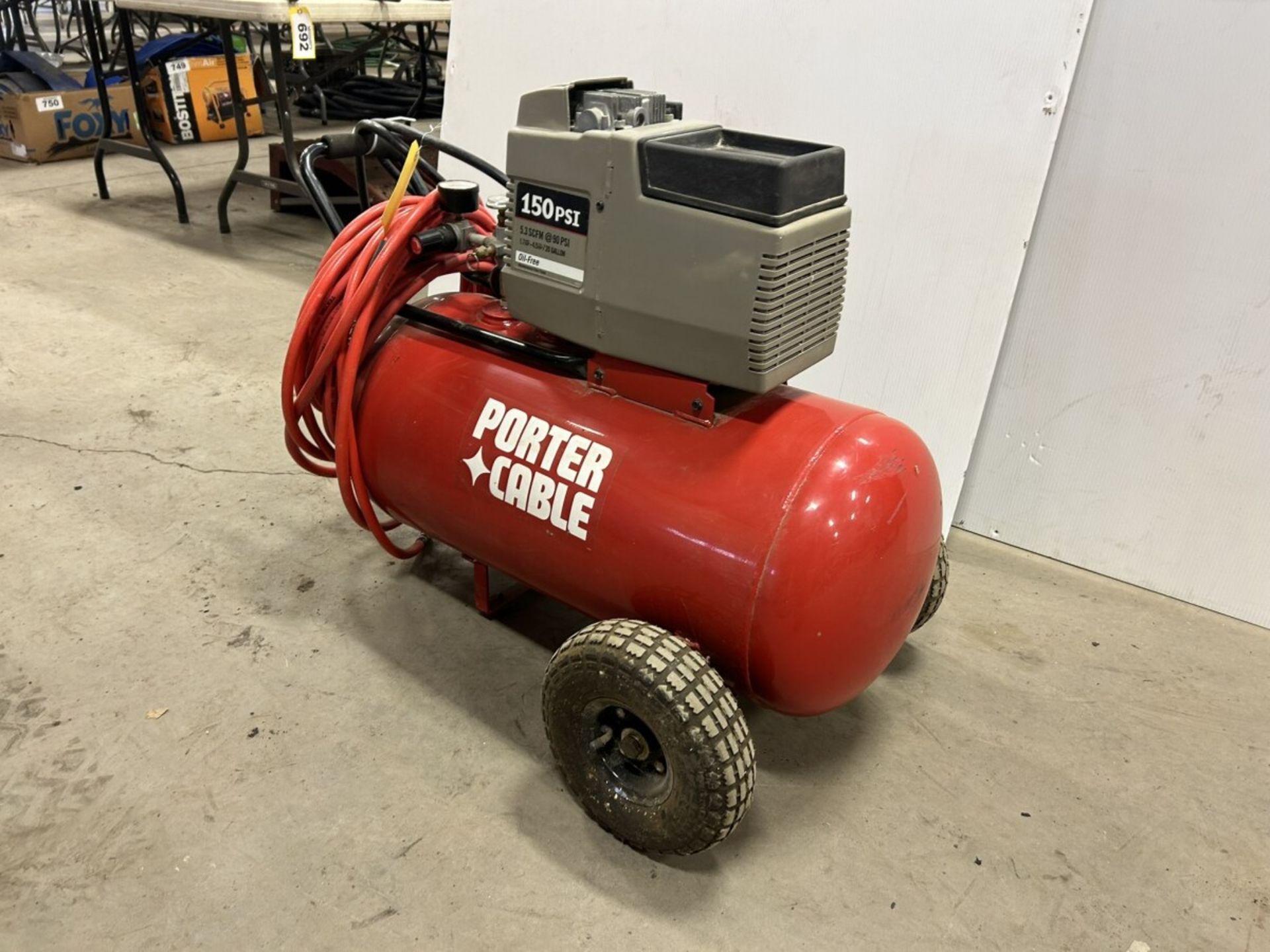 PORTER CABLE 150 PSI AIR COMPRESSOR W/ AIR HOSE