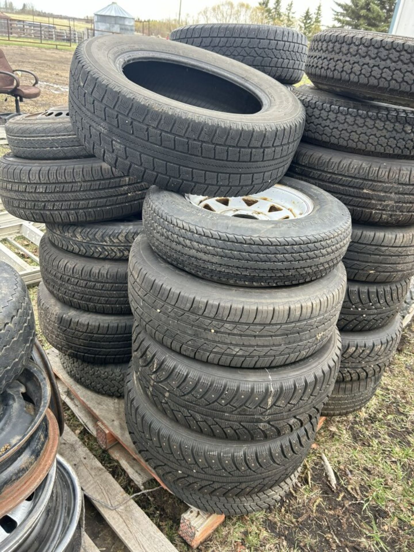 L/O ASSORTED TIRES AND RIMS - Image 6 of 7