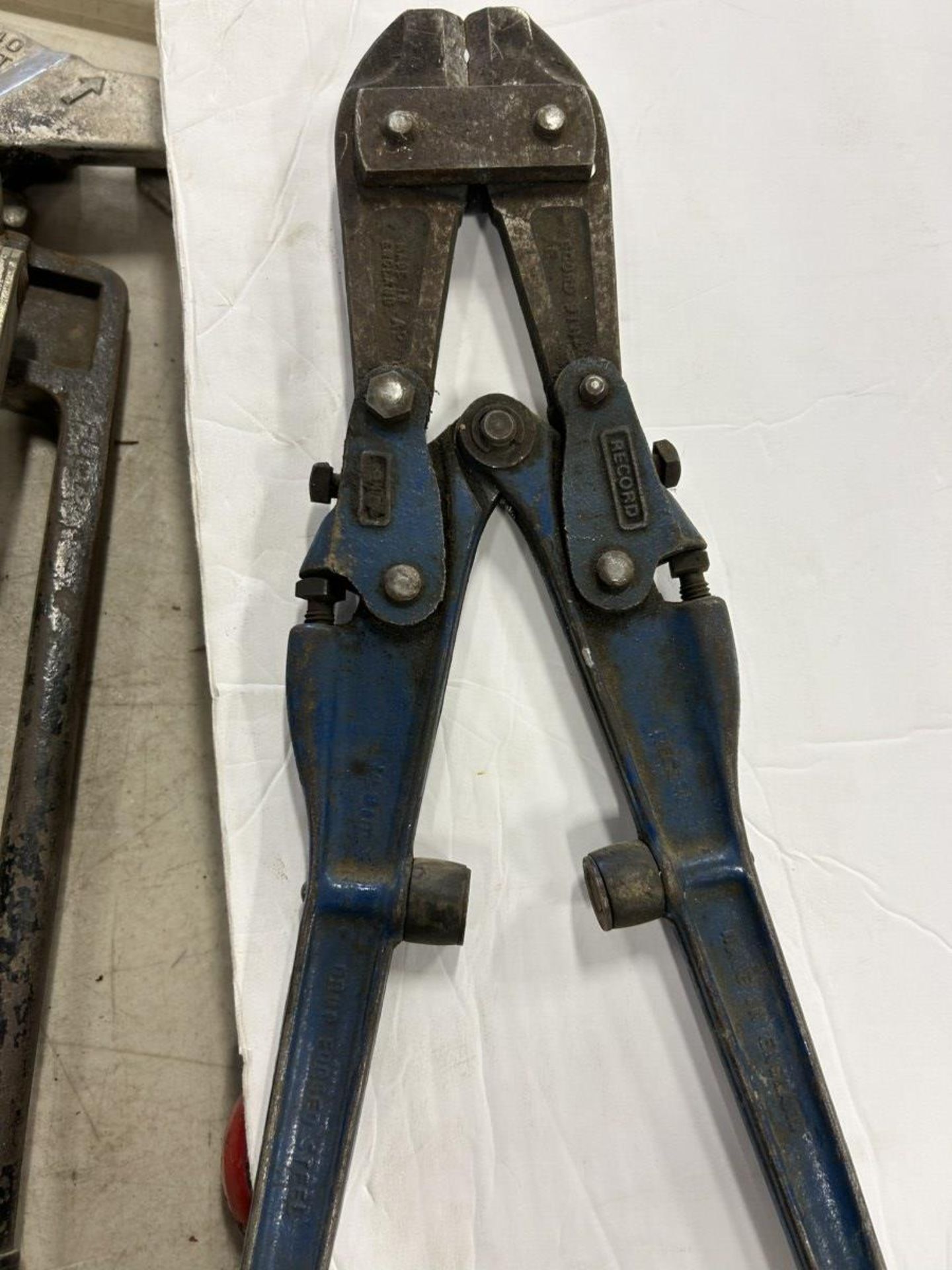 BOLT CUTTERS W/ PIPE BENDING EQUIPMENT - Image 5 of 5