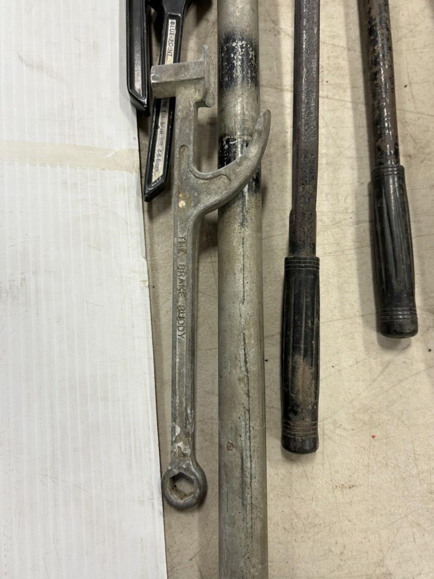 BOLT CUTTERS W/ PIPE BENDING EQUIPMENT - Image 3 of 5