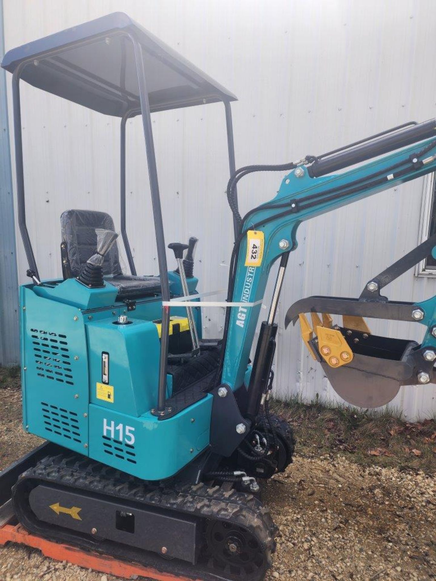 2024 AGT H15 MINI EXCAVATOR (UNUSED) S/N: A2310153282 - Image 2 of 7