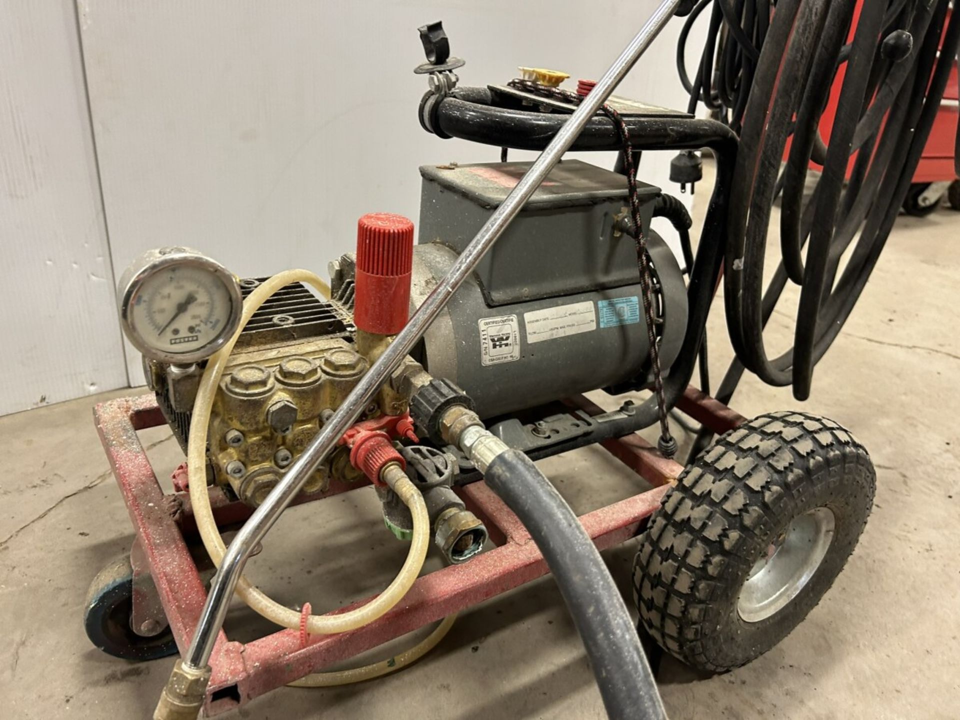 DYNABLAST CD210DE 1000PSI PRESSURE WASHER W/ HOSE AND WAND - Image 8 of 9