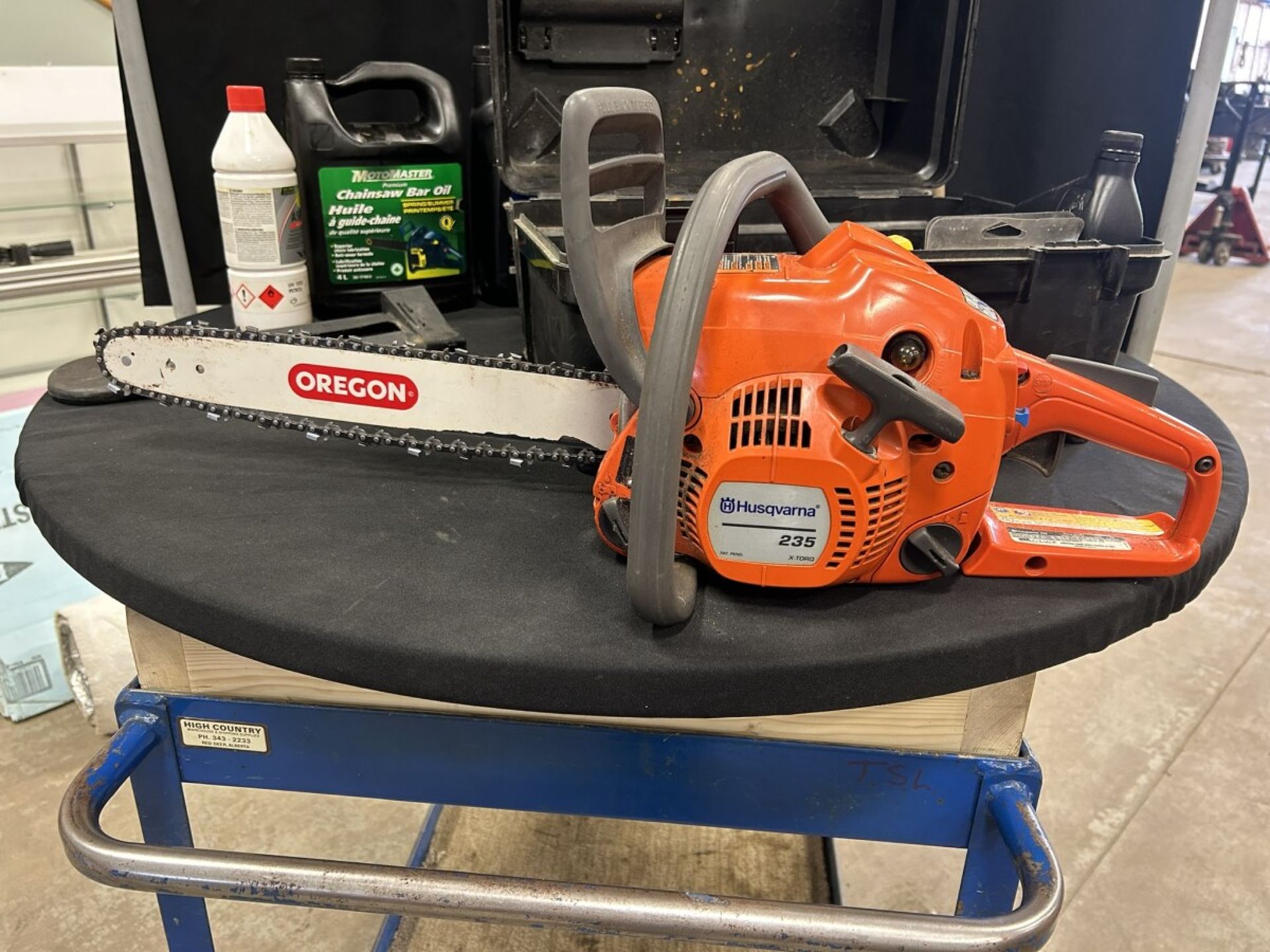 HUSQVARNA 235 CHAINSAW W/ 16" BAR, OIL, ACCESSORIES