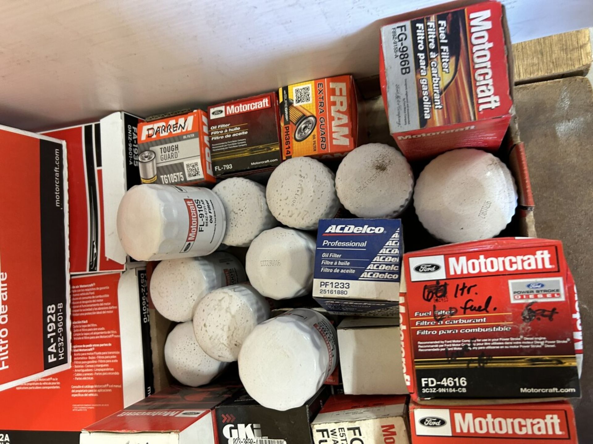 L/O ASSORTED MOTORCRAFT OIL AND AIR FILTERS - Image 2 of 6