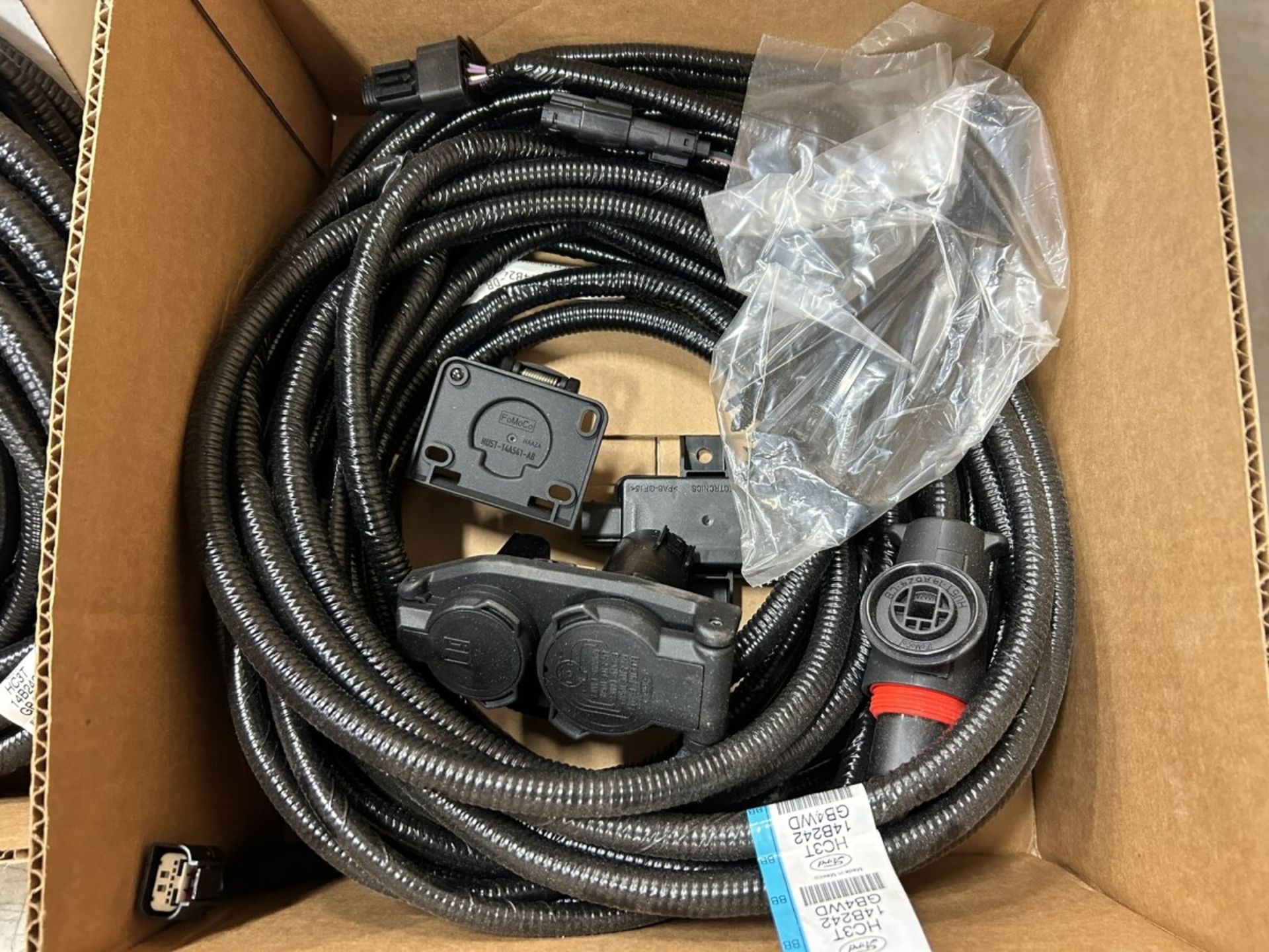 FORD TRAILER CAMERA AND TIRE PRESSURE MONITORING SYSTEM KIT HC3J 19H391 CA - Image 2 of 4