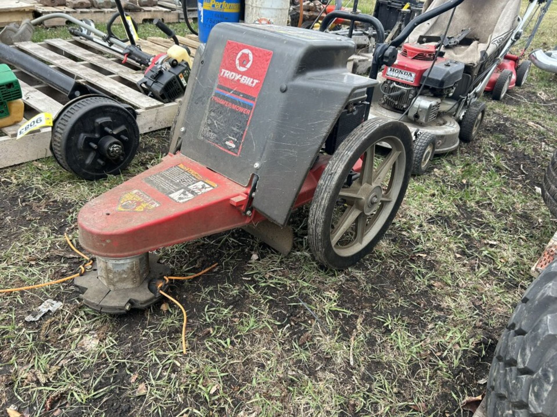 TROY BUILT 6HP STRING TRIMMER/MOWER - Image 3 of 6