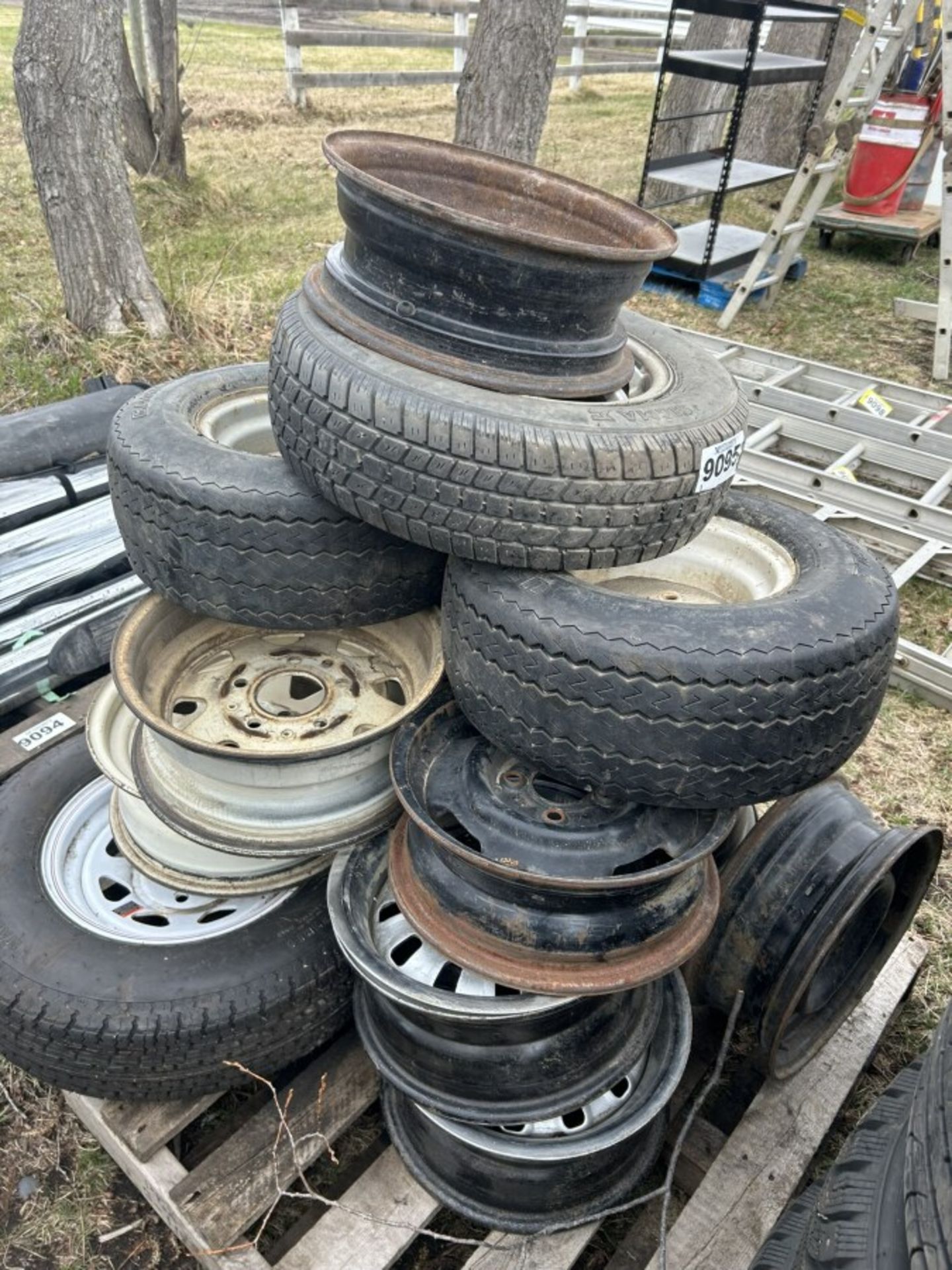 L/O ASSORTED TIRES AND RIMS - Image 3 of 6