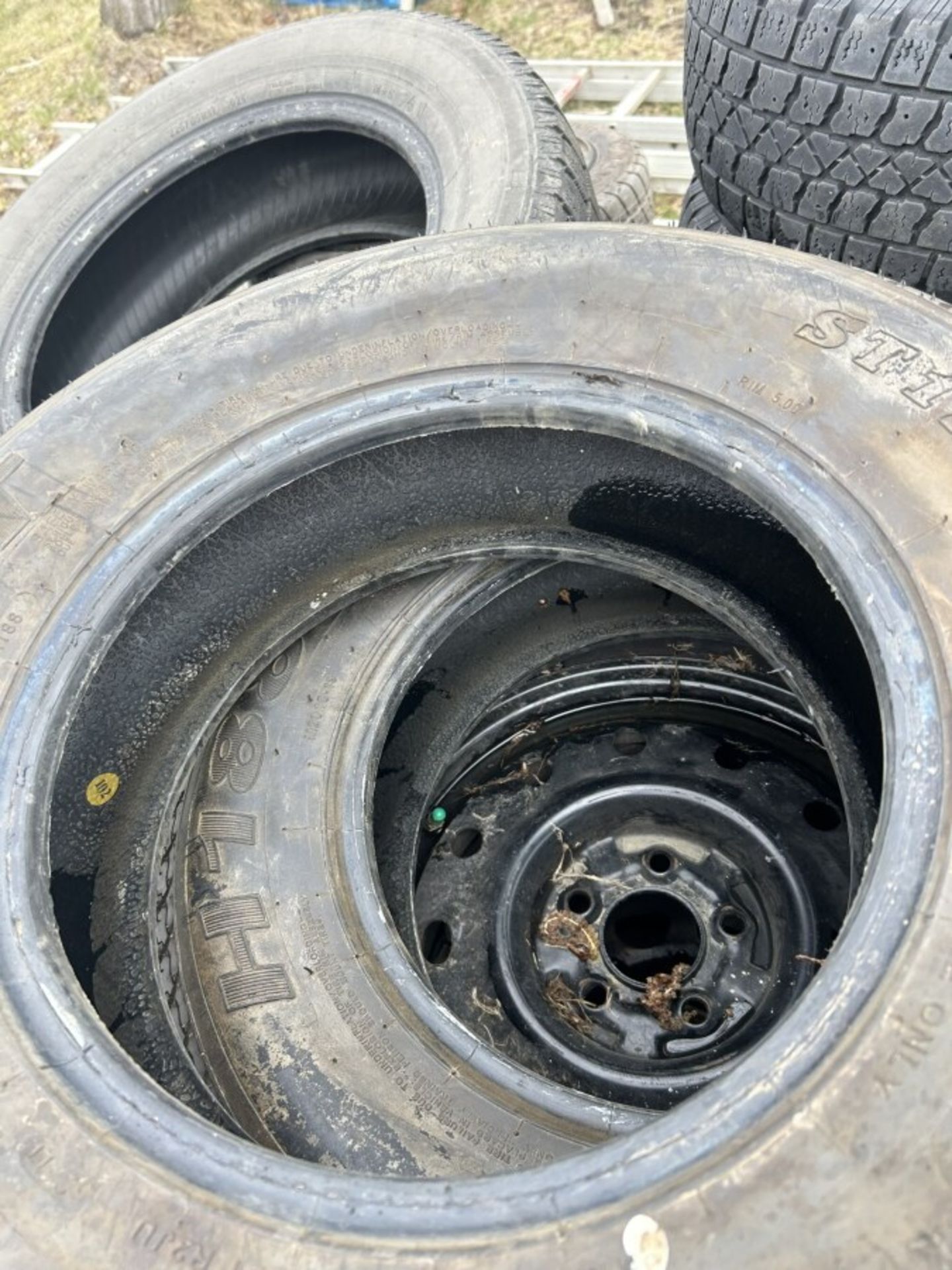 L/O ASSORTED TIRES AND RIMS - Image 5 of 7