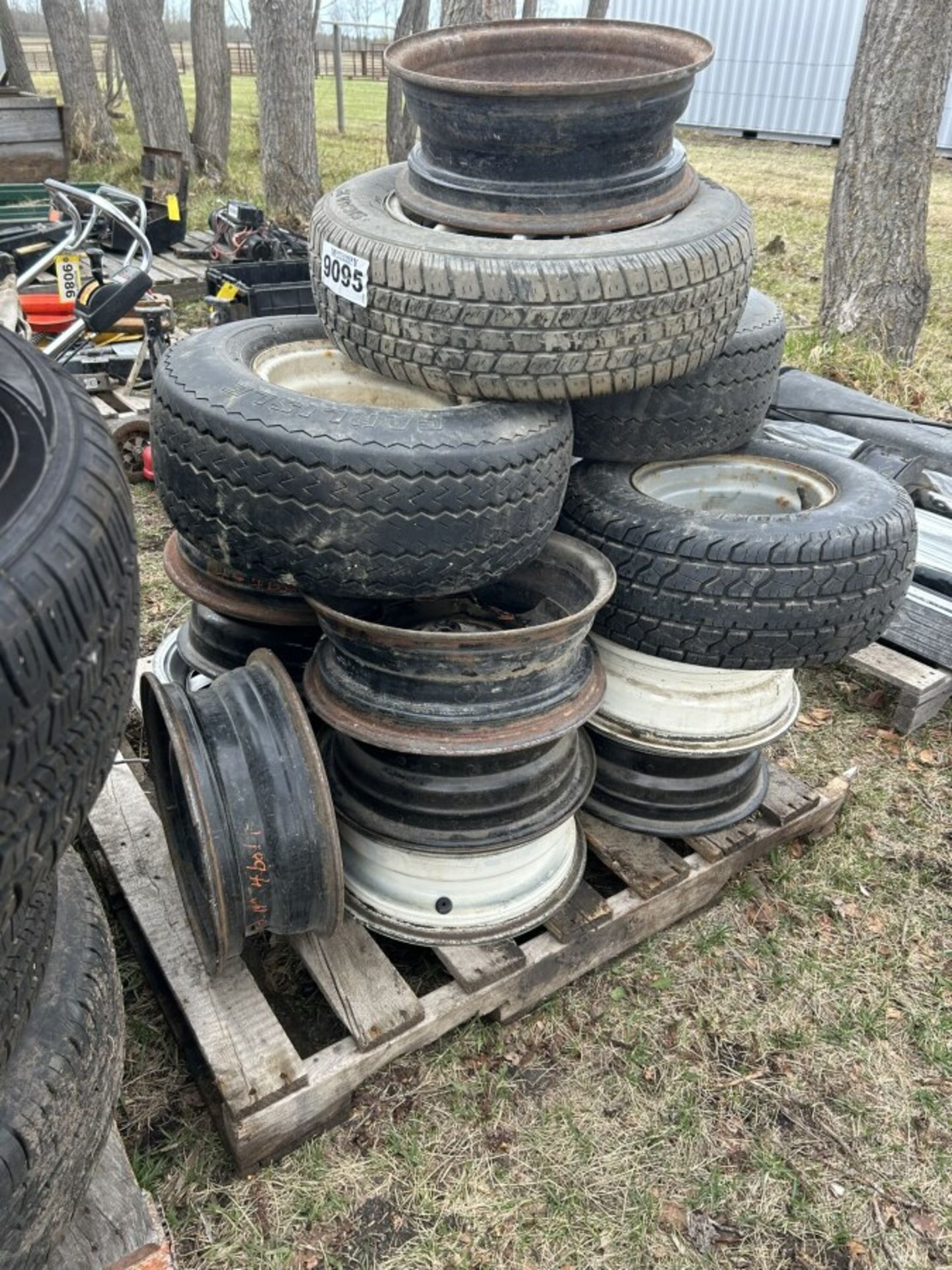 L/O ASSORTED TIRES AND RIMS - Image 6 of 6