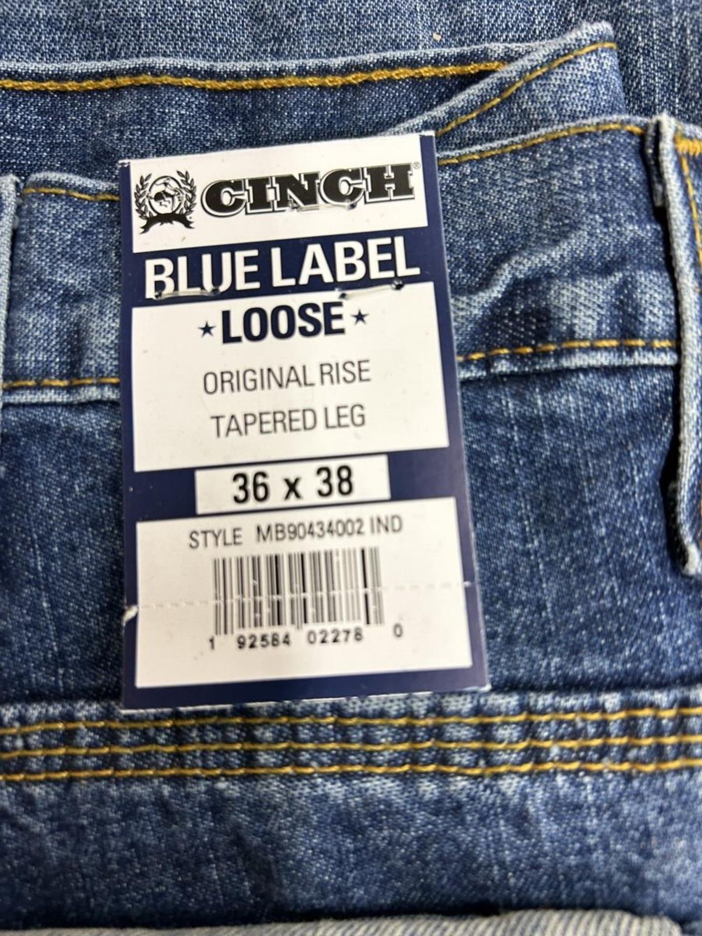 2 PAIRS OF CINCH 36X38 JEANS & 1 PAIR OF CINCH 36X40 JEANS - Image 3 of 4