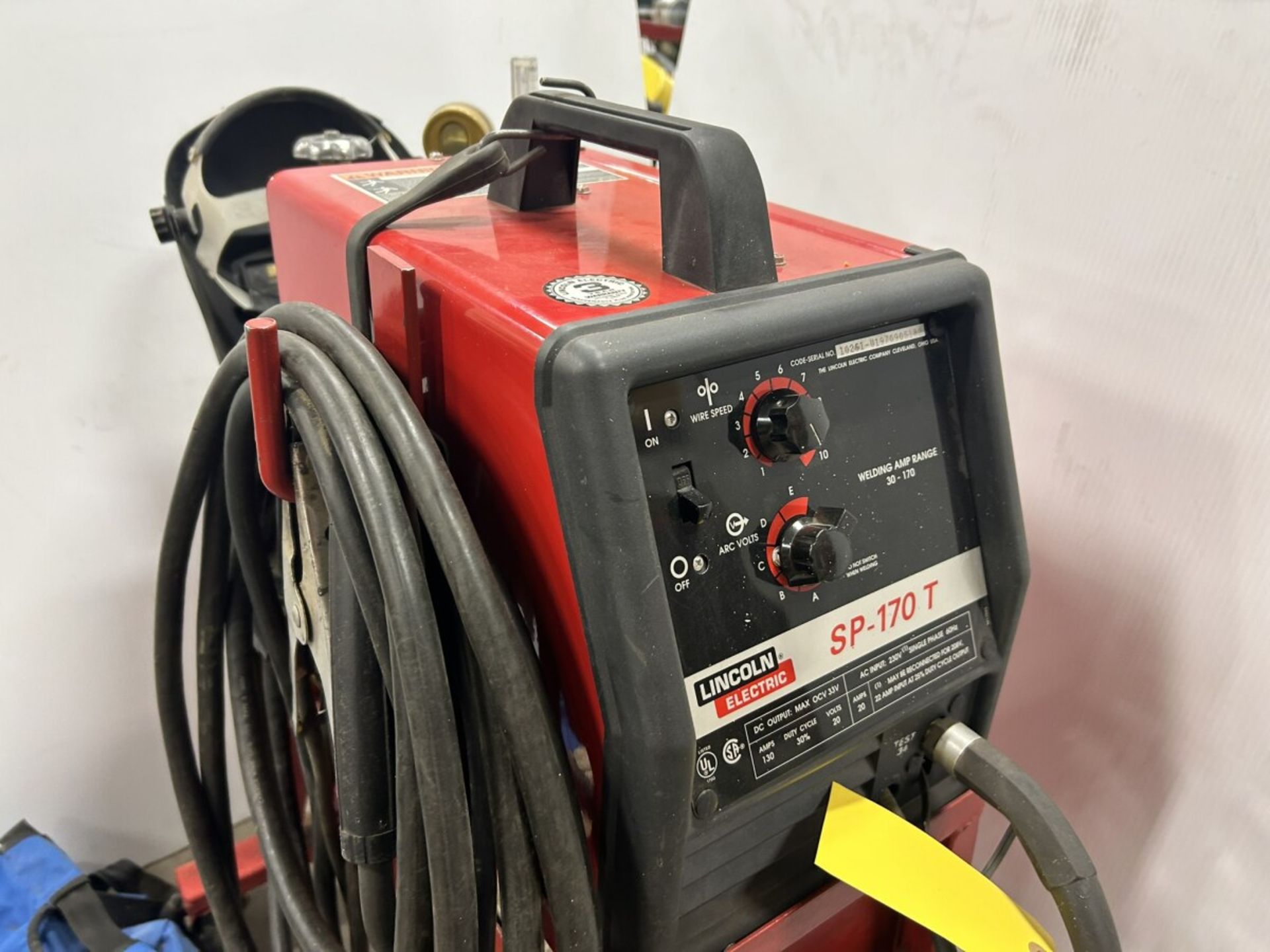 LINCOLN ELECTRIC SP-170T MIG WELDING POWER SOURCE W/ CABLES, CART AND BOTTLE S/N 10261-U1970905182 - Image 3 of 9