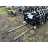 SKID STEER PALLET FORK ATTACHMENT