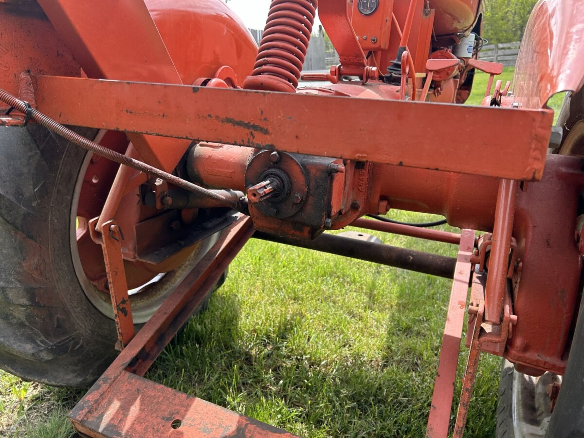 ALLIS CHALMERS-B TRACTOR 2-PT HITCH S/N B107940 - RUNS GREAT - Image 4 of 16