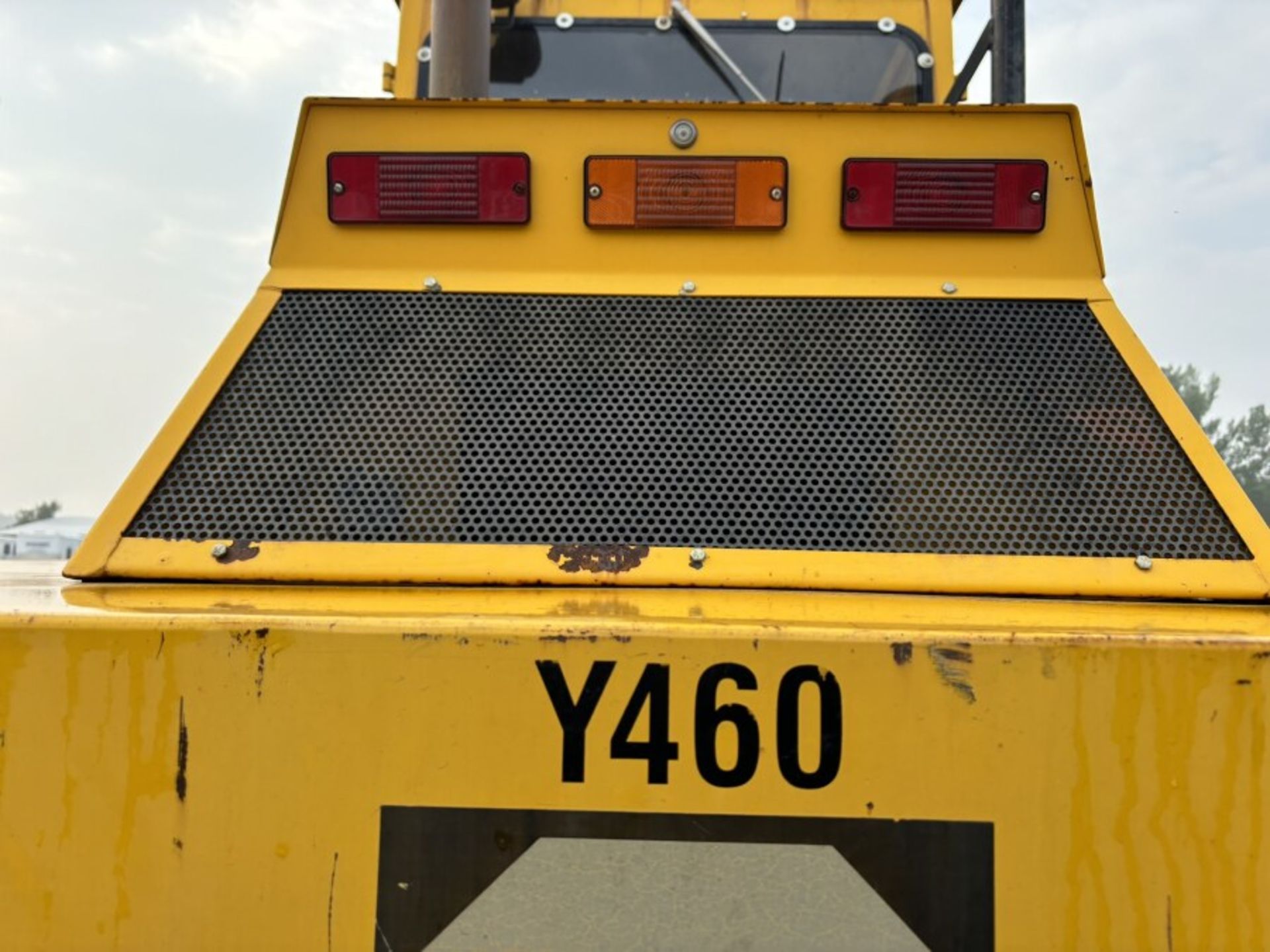 SELLICK SD-100 ALL TERRAIN FORKILFT, 10,000LB CAPACITY, 74 HP, SIDE SHIFT, HYD. FORKS, POWER - Image 60 of 76