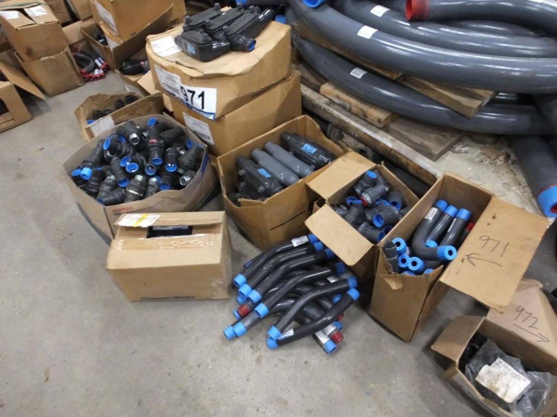 (436) OCAL 1inch PVC Coated Fittings Including (10) LL, (34) LR, (108