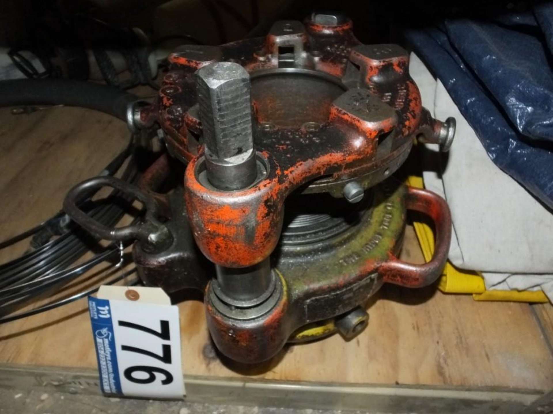 Receding Geared Threaders Ridgid 141 Receding Geared Threader Location: 1708 MacTavish Ave ...