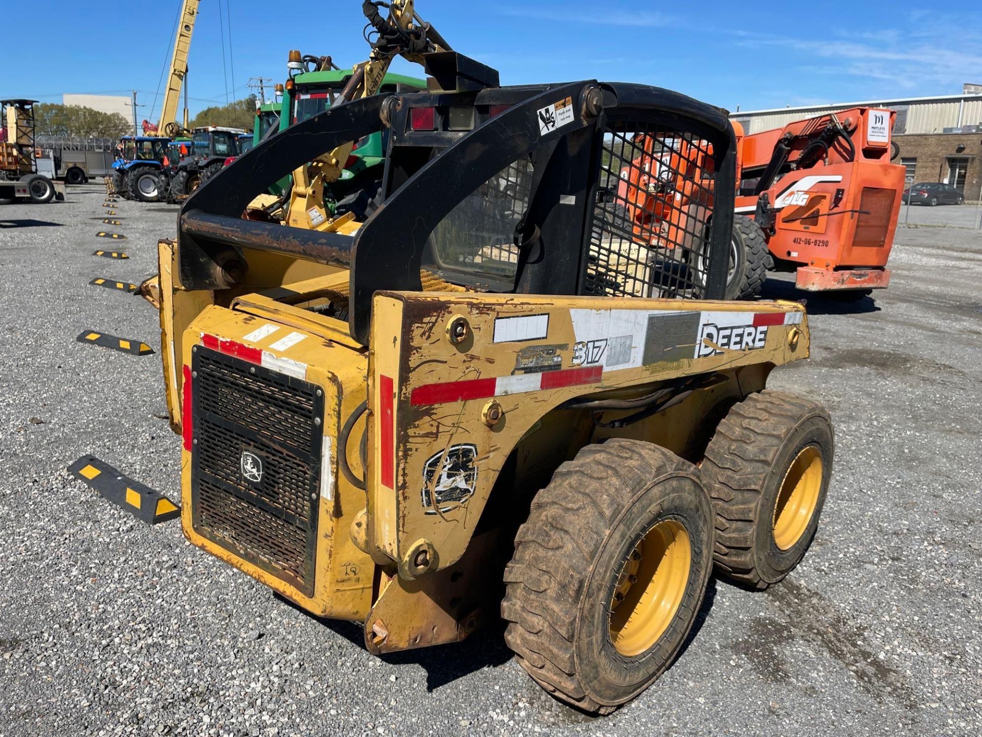 2004 John Deere 317 Rubber Tire Skidsteer Loader - Image 2 of 17