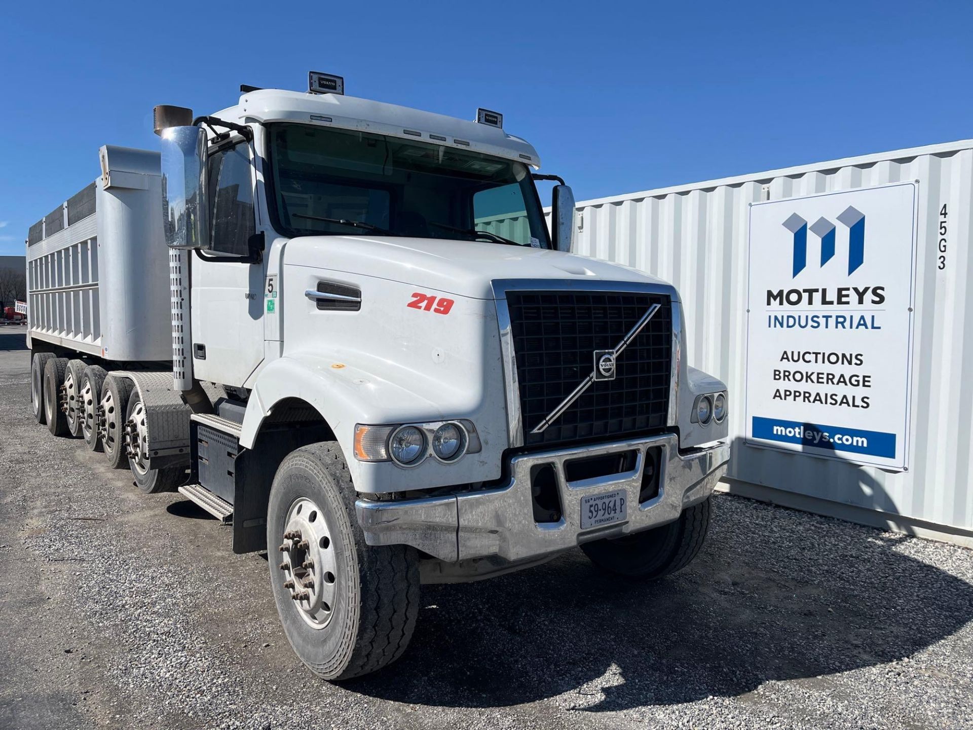 2019 Volvo Centipede Dump Truck