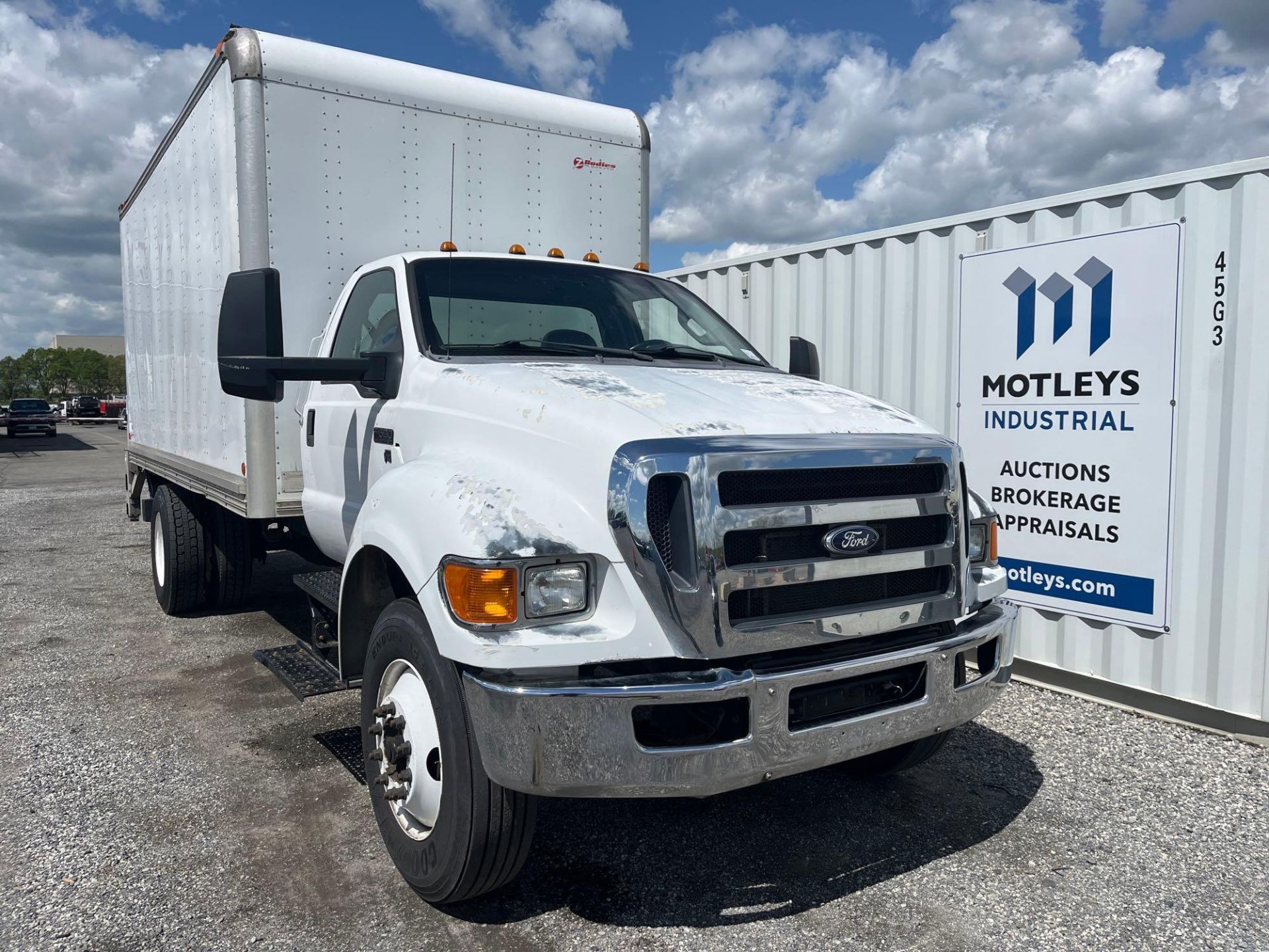 2015 Ford F650 XL DRW 18’ Box Truck