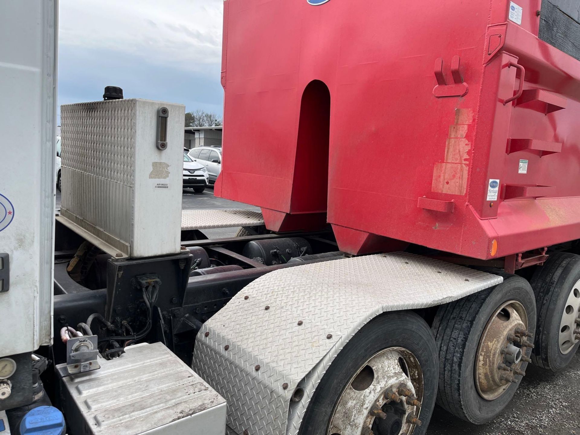 2019 Volvo VHD Centipede Dump Truck - Image 10 of 29