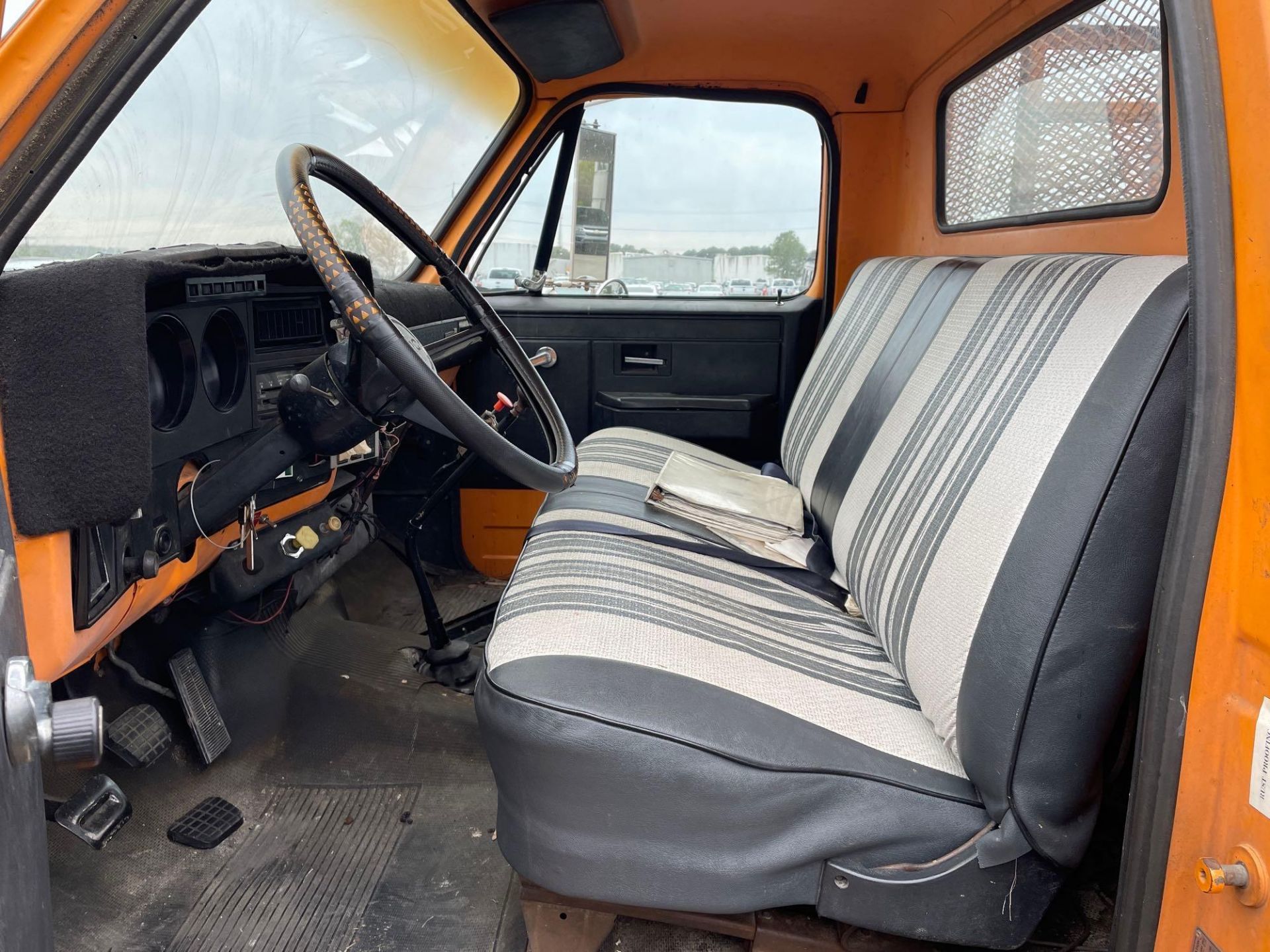 1988 GMC 7000 Safety Cone Truck - Image 8 of 18